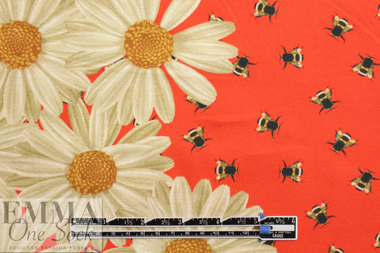 Dutch digital 'busy bees' knit Oeko-Tex certified