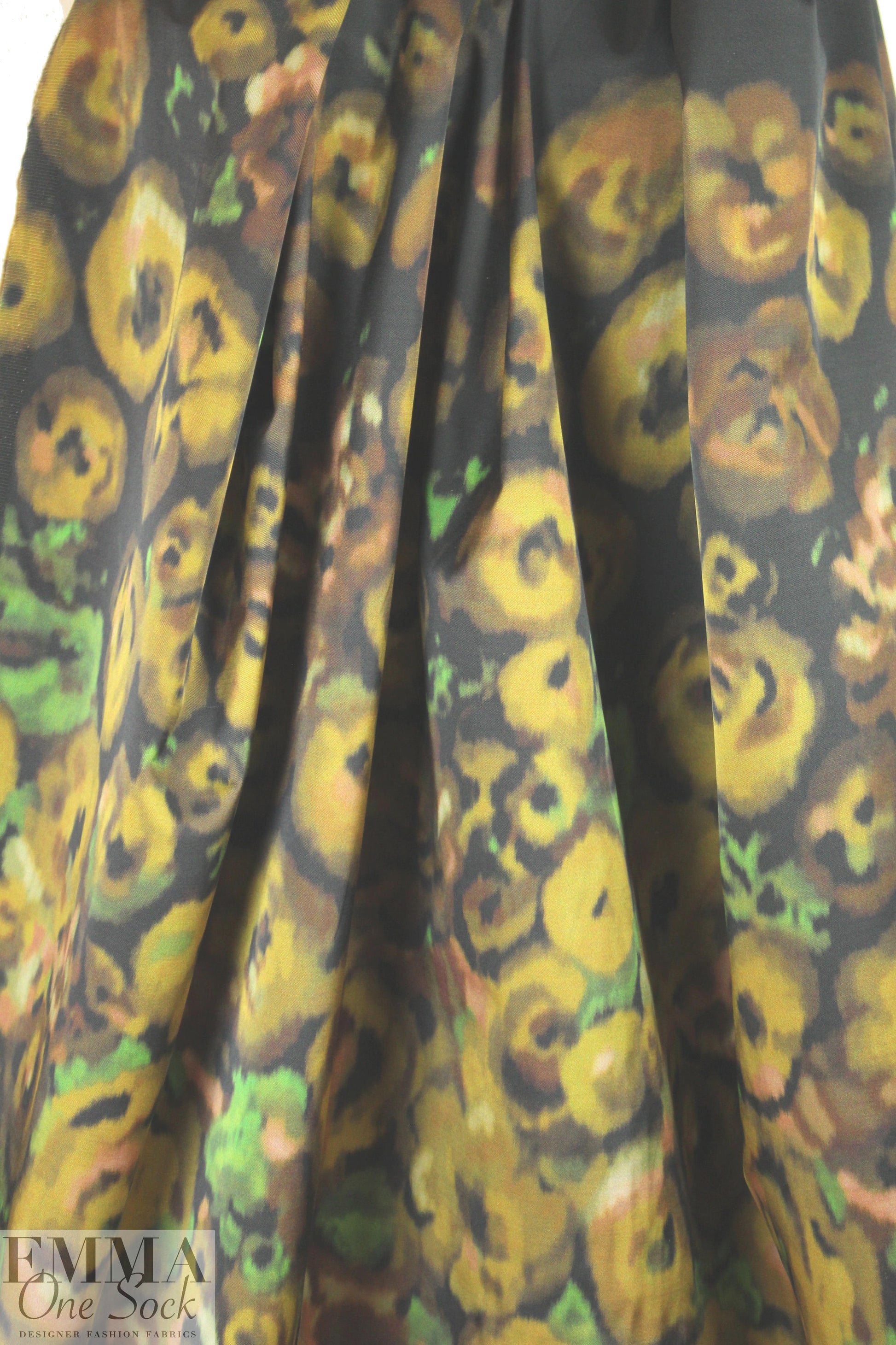Italian painterly floral stretch cotton sateen panel 1.5 yds, One Panel