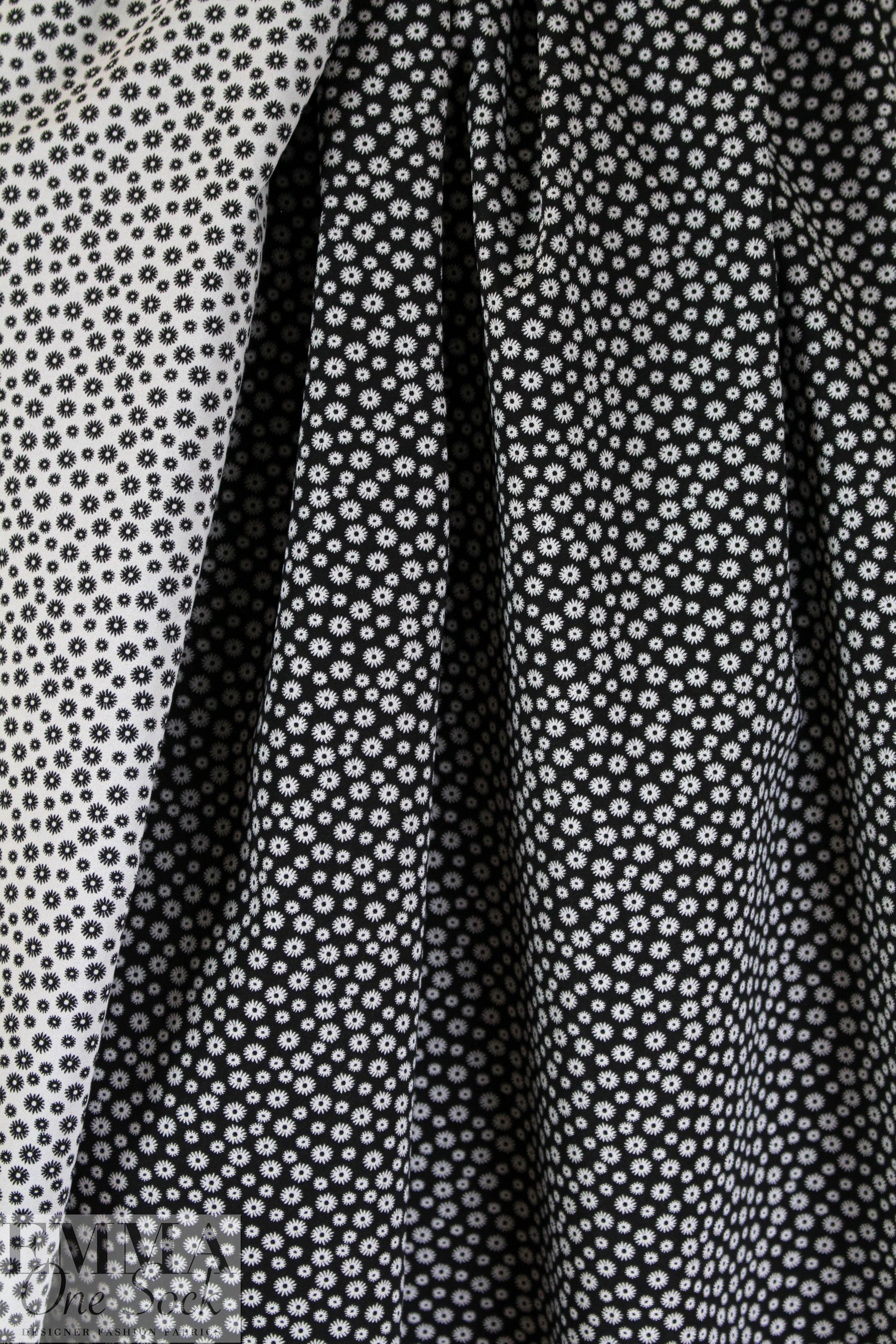 NY designer reversible stretch jacquard - black/white 2.25 yd