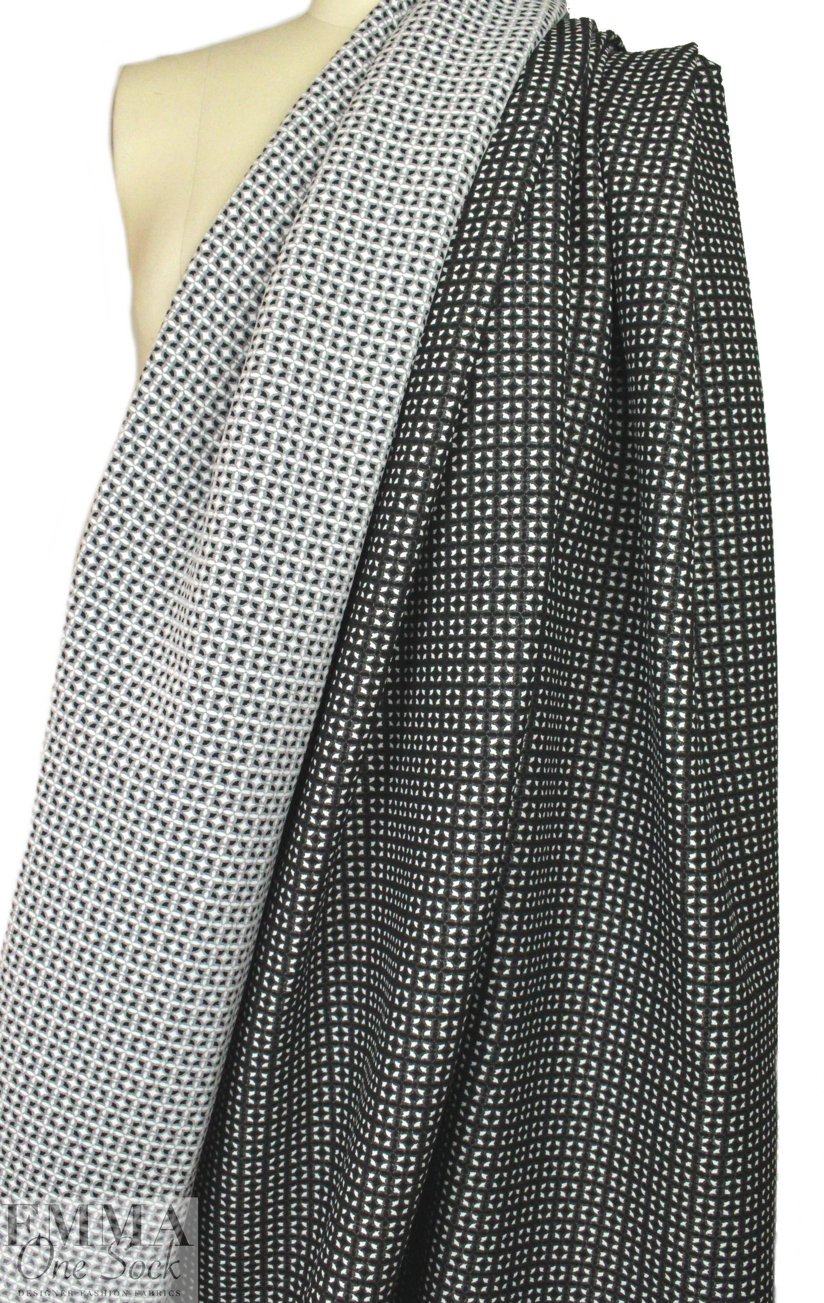 NY designer b/w graphic stretch reversible jacquard 1.75 yd