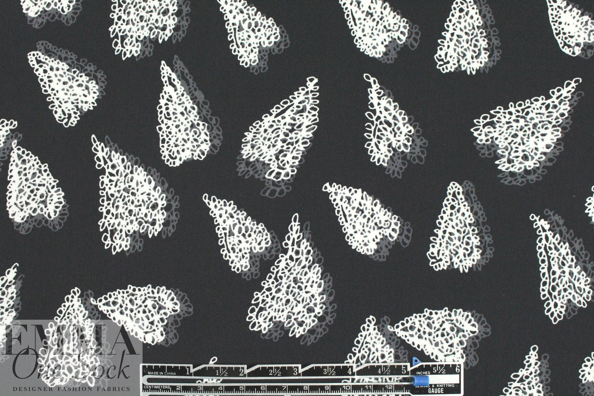 Rebecca Tayl0r 'shadow heart' stretch silk blouseweight 1.33 yd