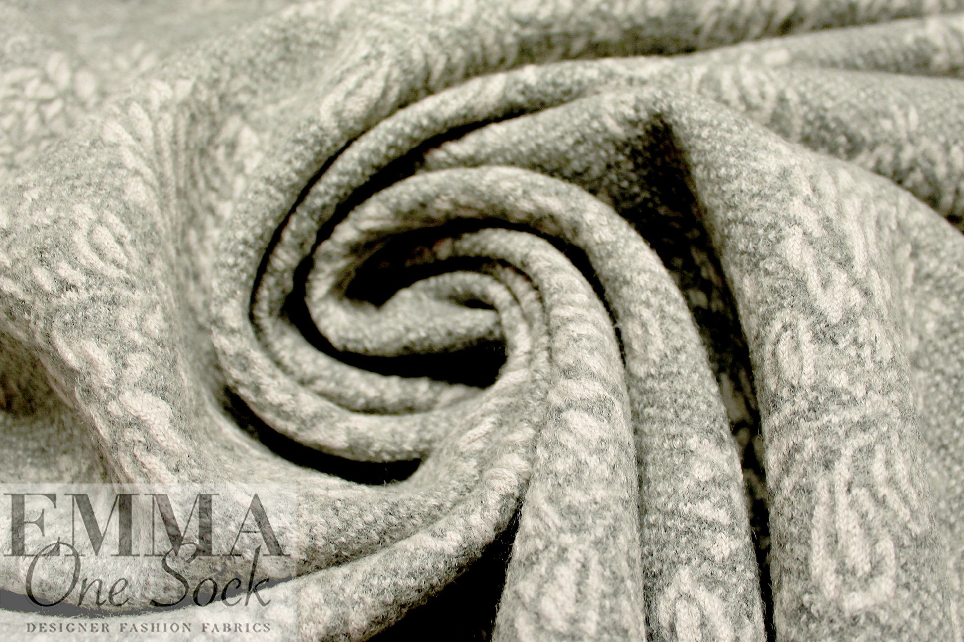 Italian textured wool matelasse' knit - rose 2.5 yd