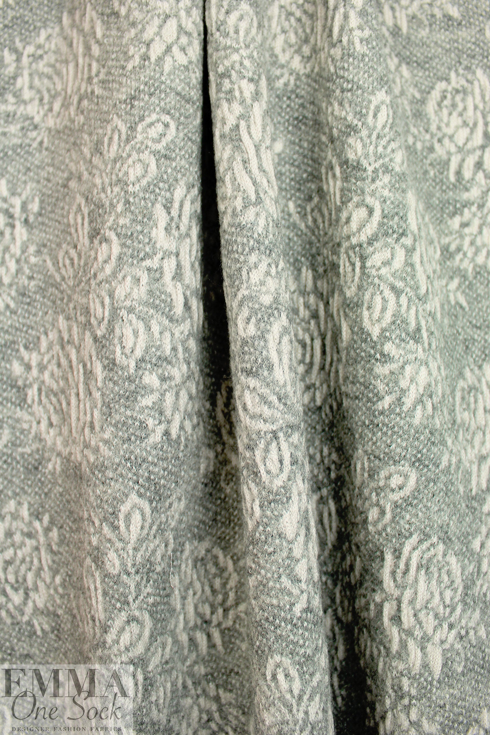Italian textured wool matelasse' knit - rose 1.875 yd