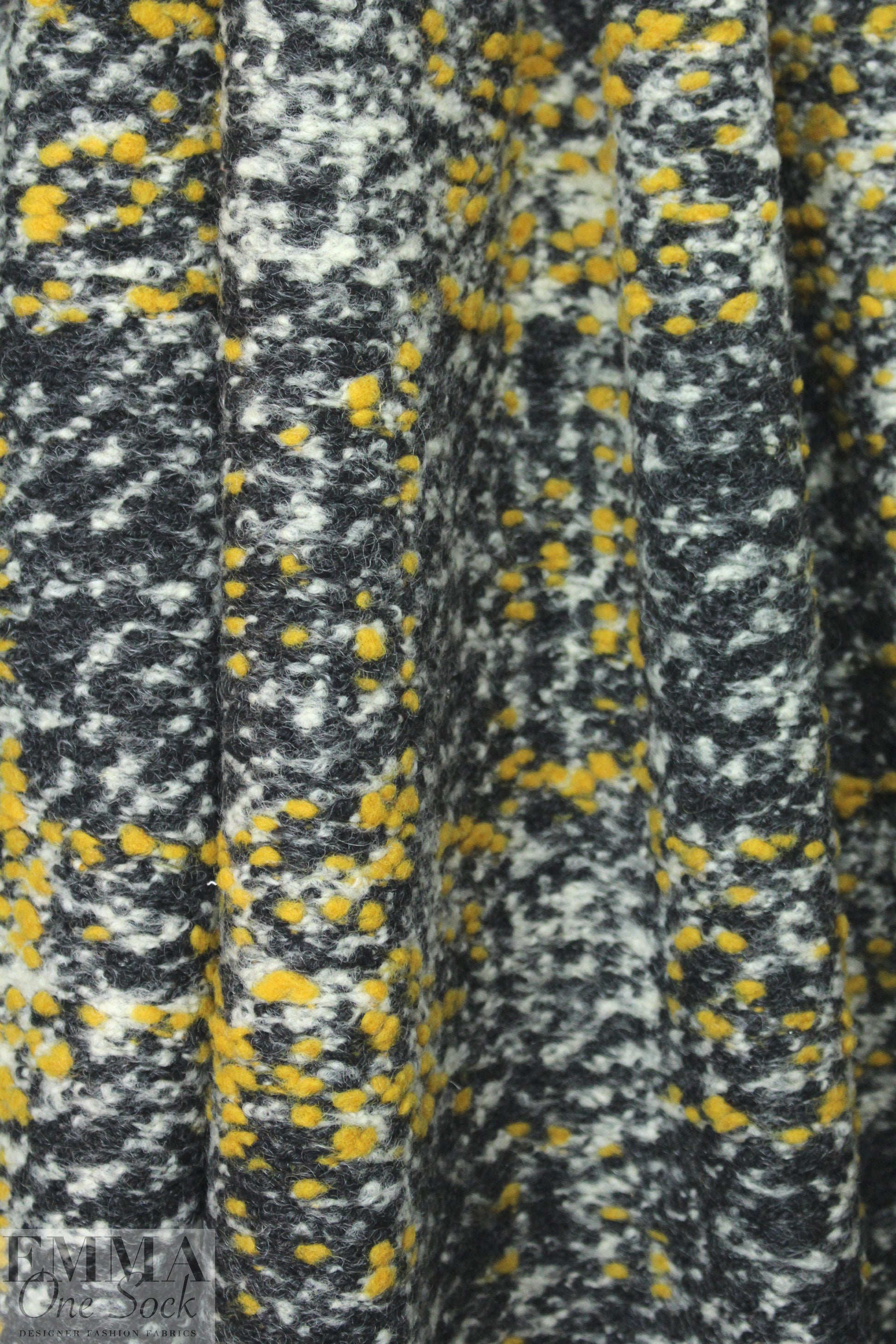 Italian dijon/black/white boucle' sweater knit