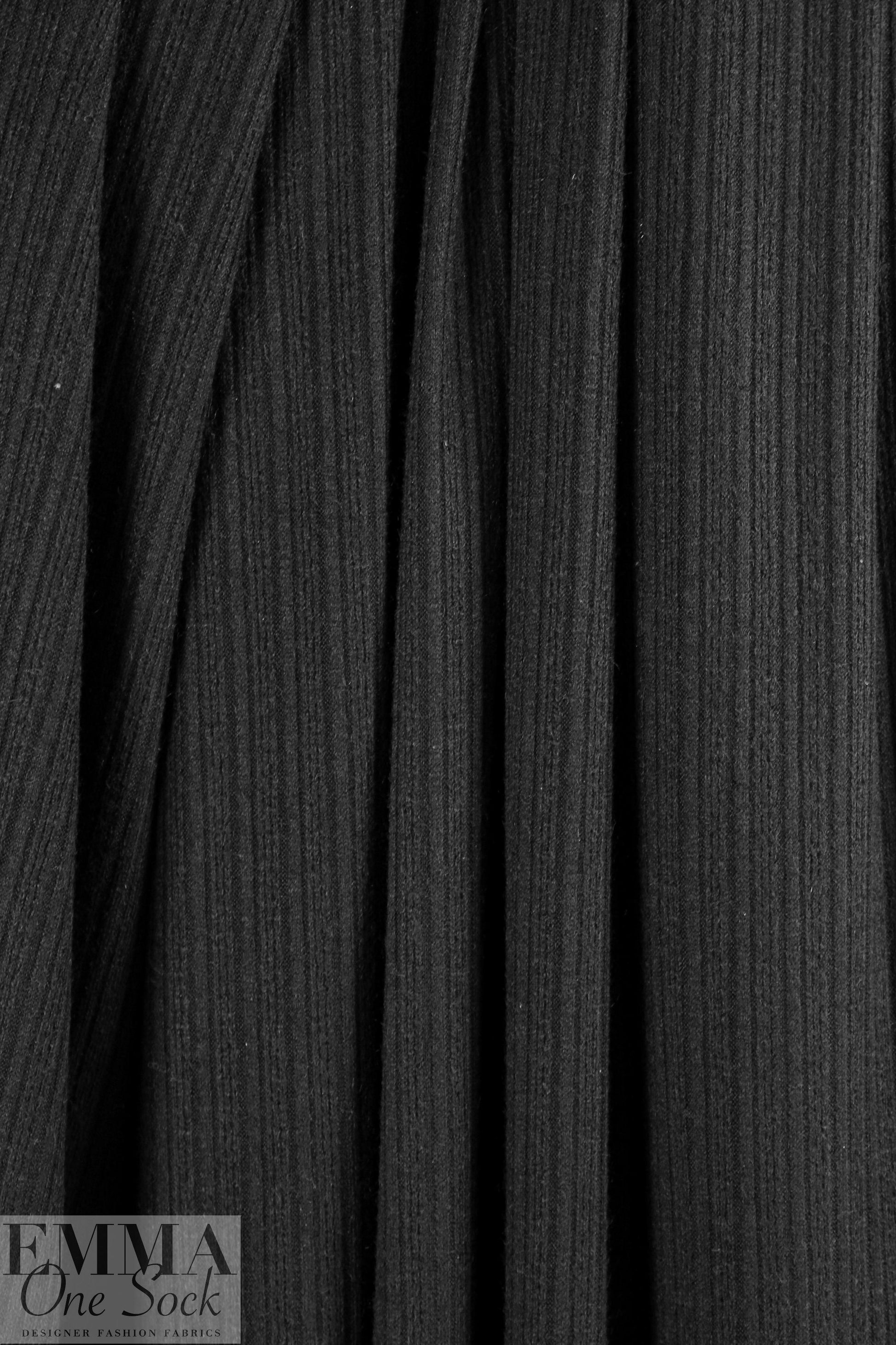 mini cable rayon blend sweater knit - black 2.5 yds