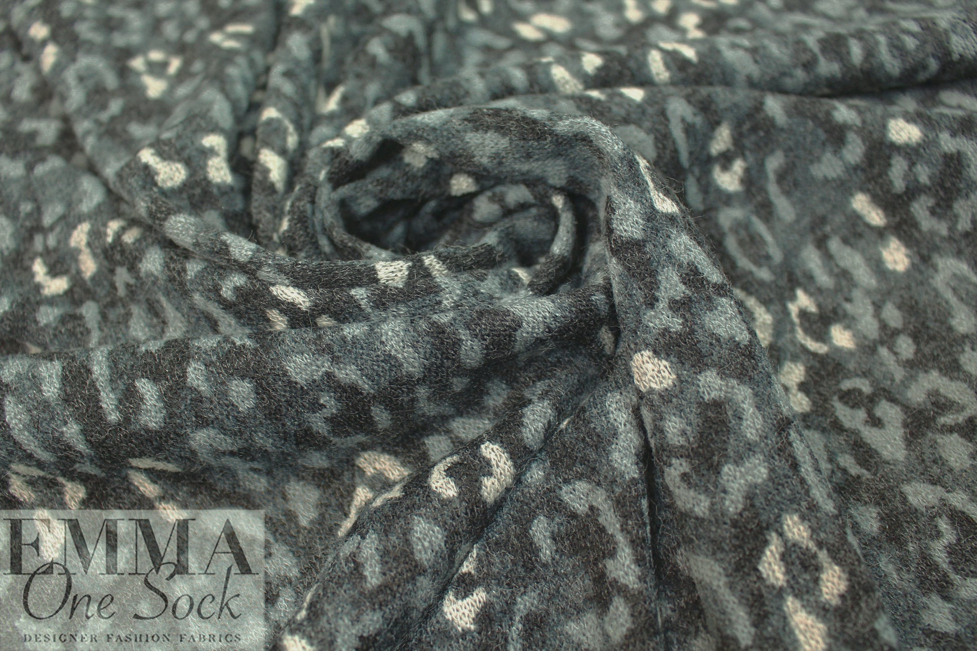 heathered, printed sweater knit - spotted gray 2.2 yd