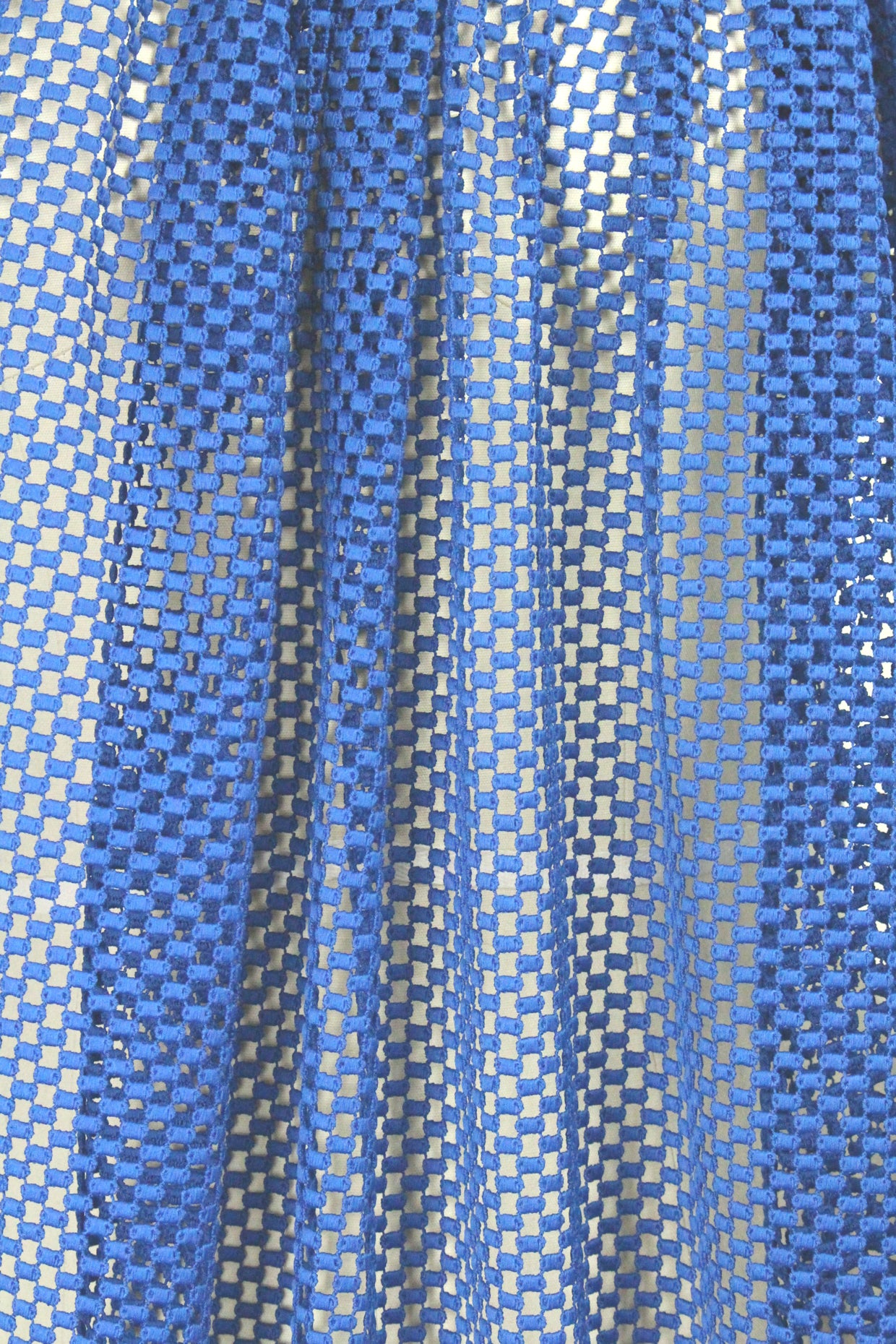 Tah@ri guipure lace - cobalt  'mesh' 1.875 yd