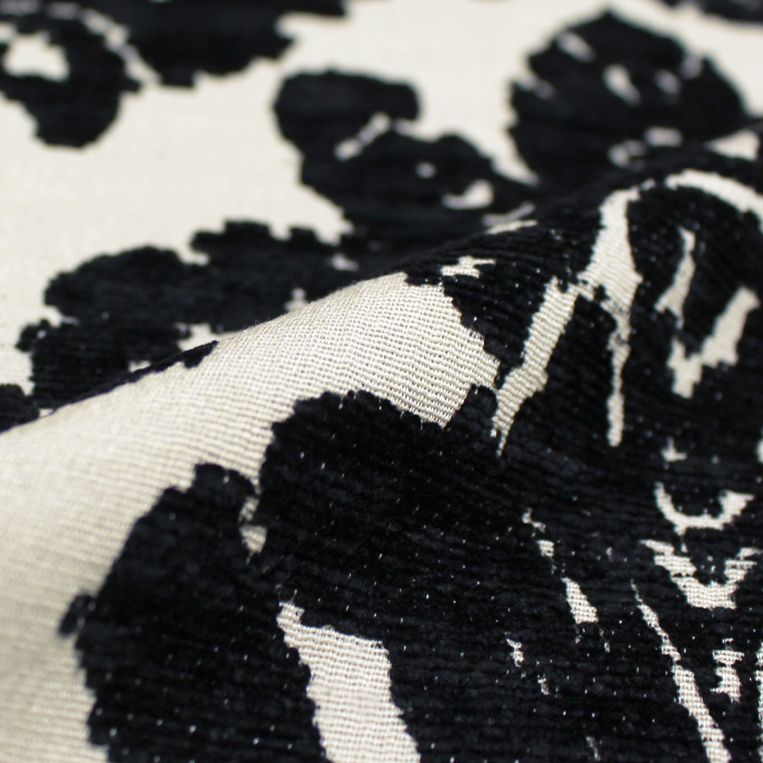 Italian 'damask scroll' viscose blend jacquard tapestry 1.5 yds