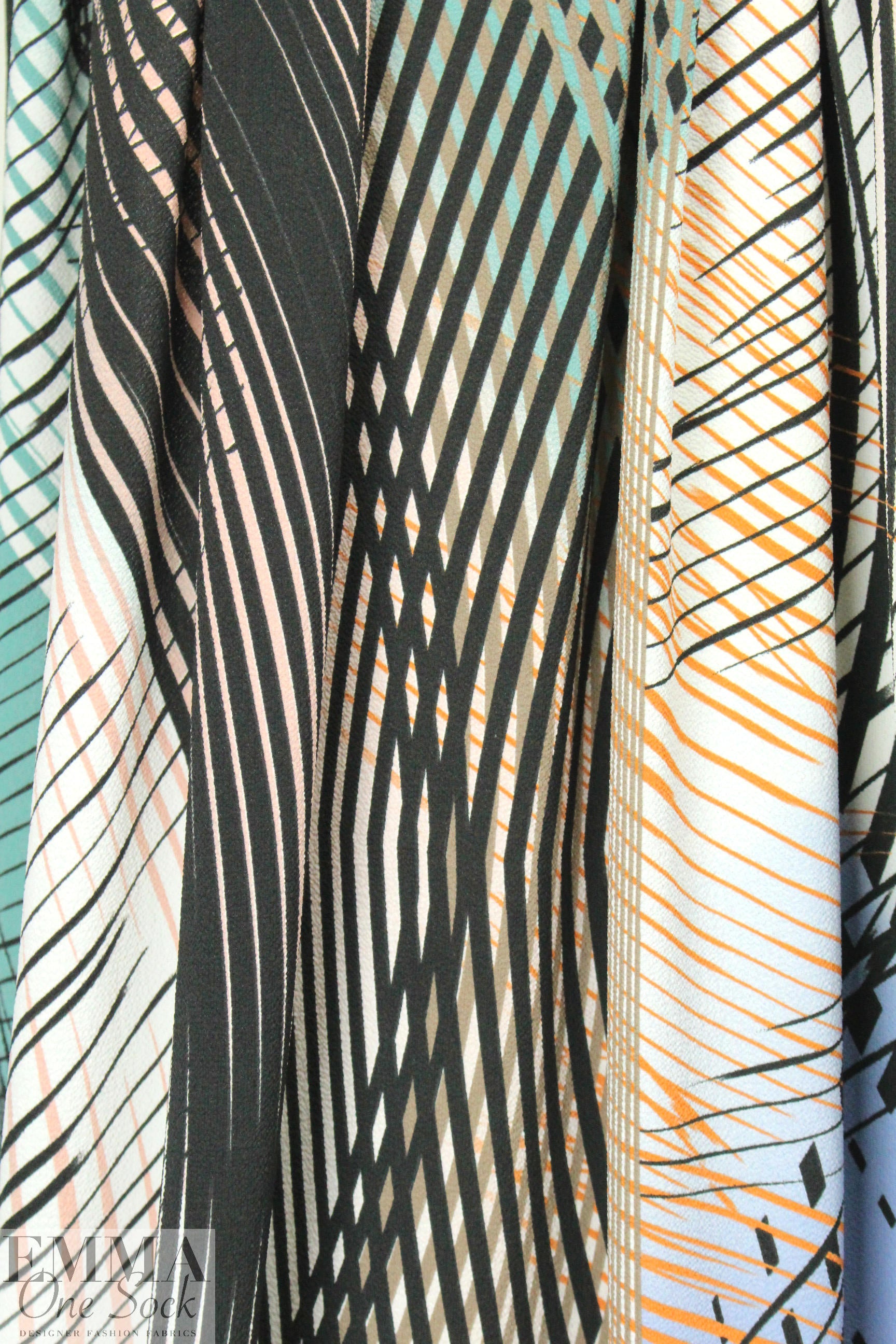 Italian 'string art' abstract poly stretch crepe woven .75 yds