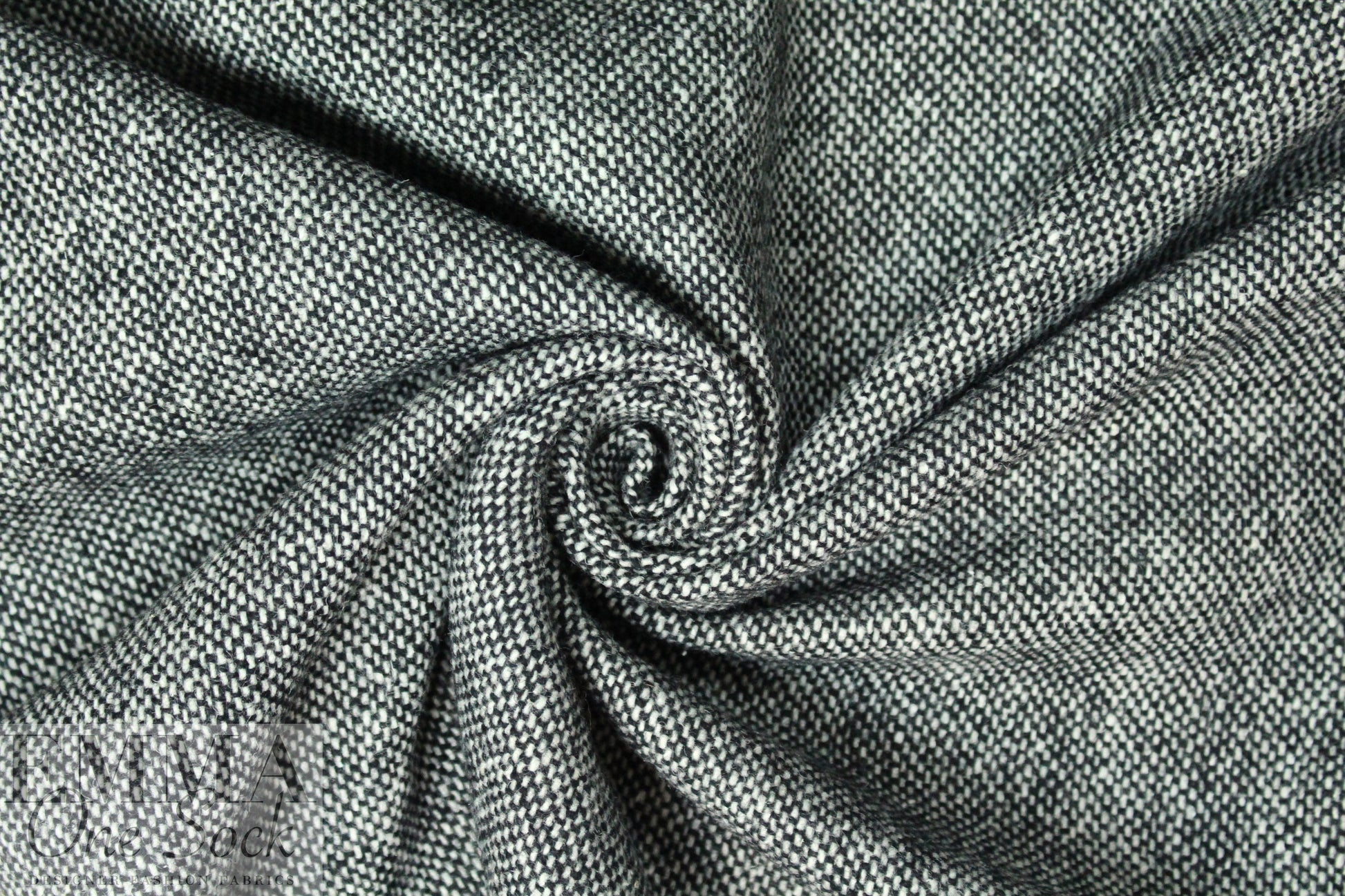 CA designer black/winter white wool/hemp tweed coating 2 yd
