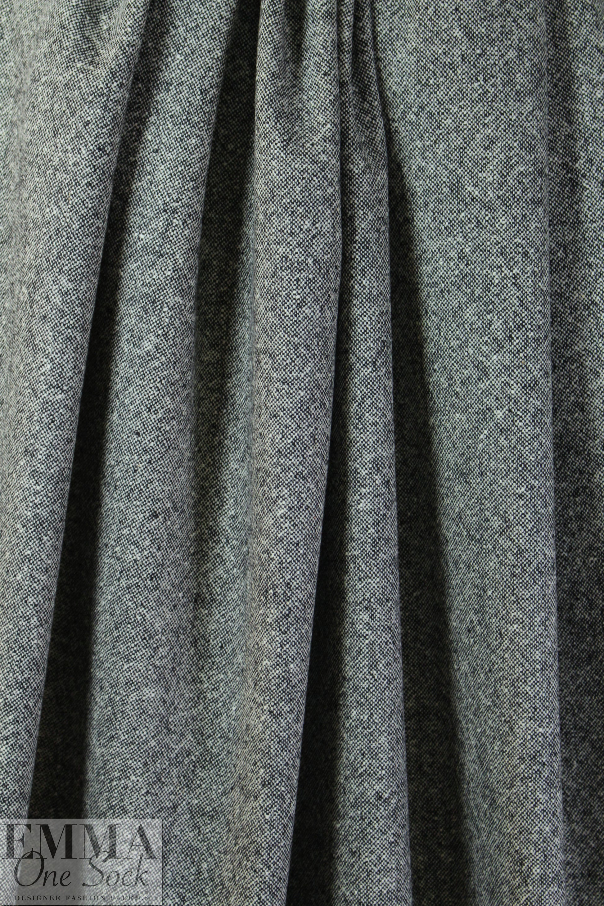 Italian black/white wool tweed suiting