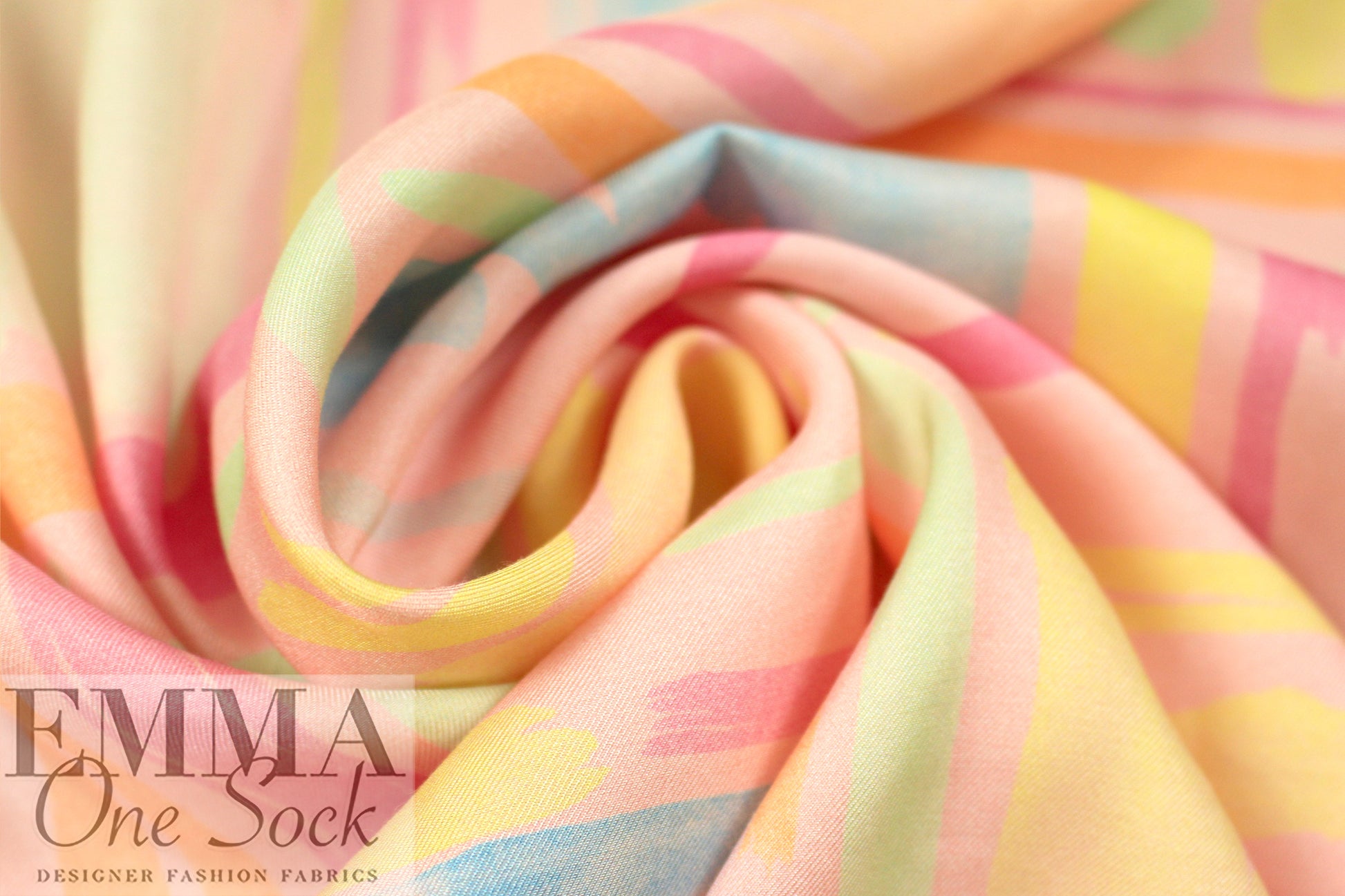 Italian designer viscose/silk brushstrokes dressweight twill 1.5 yds