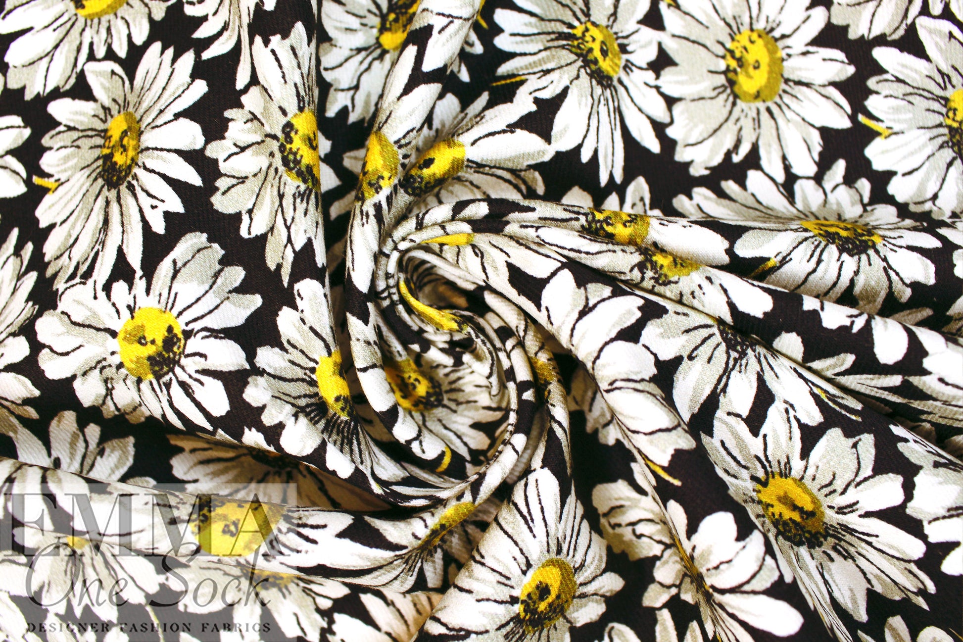 'countless daisies' stretch cotton twill .625 yds