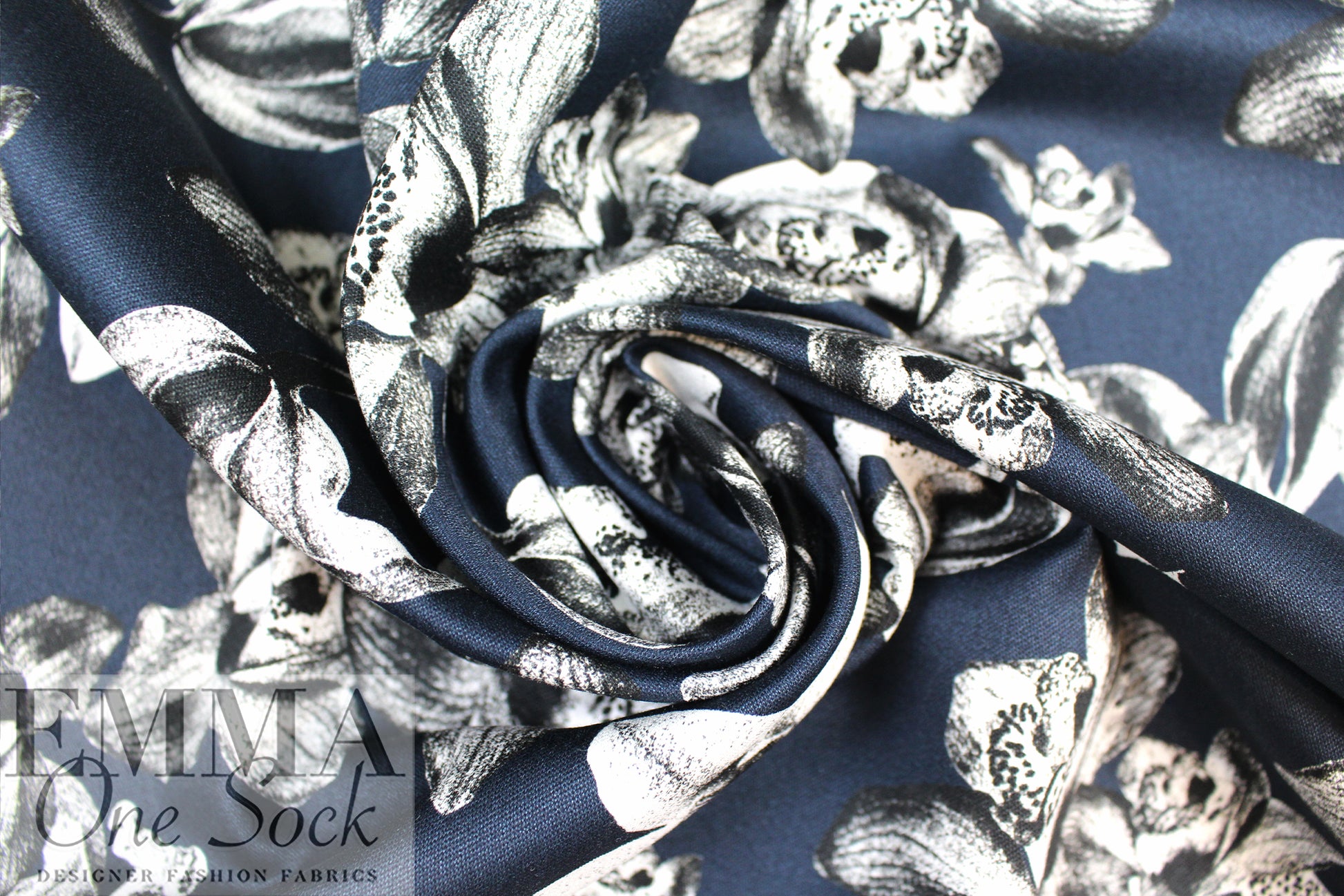 'lino print orchid' stretch cotton twill 1 yard