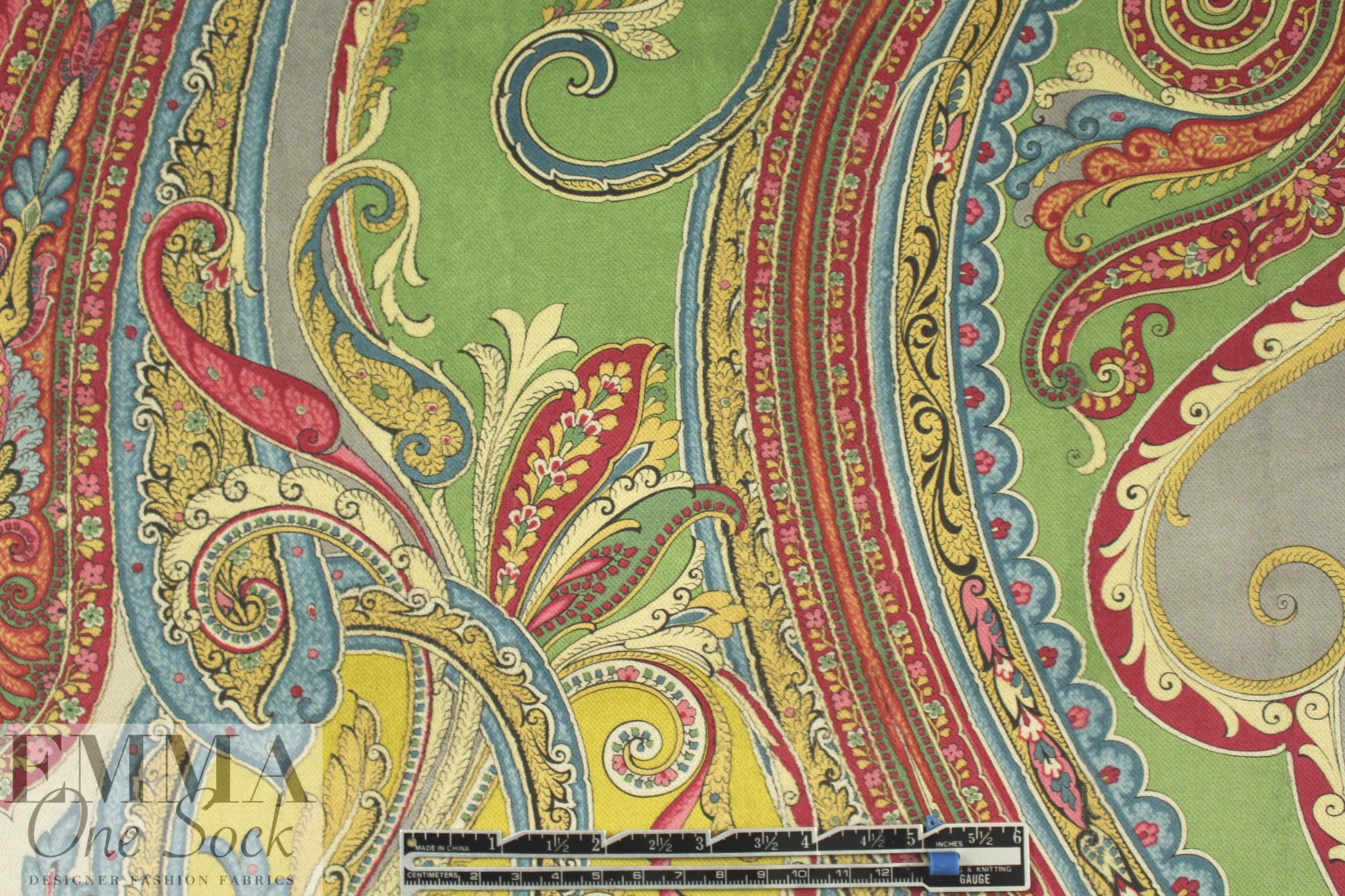 Italian paisley printed plush micro-corduroy *FLAW*