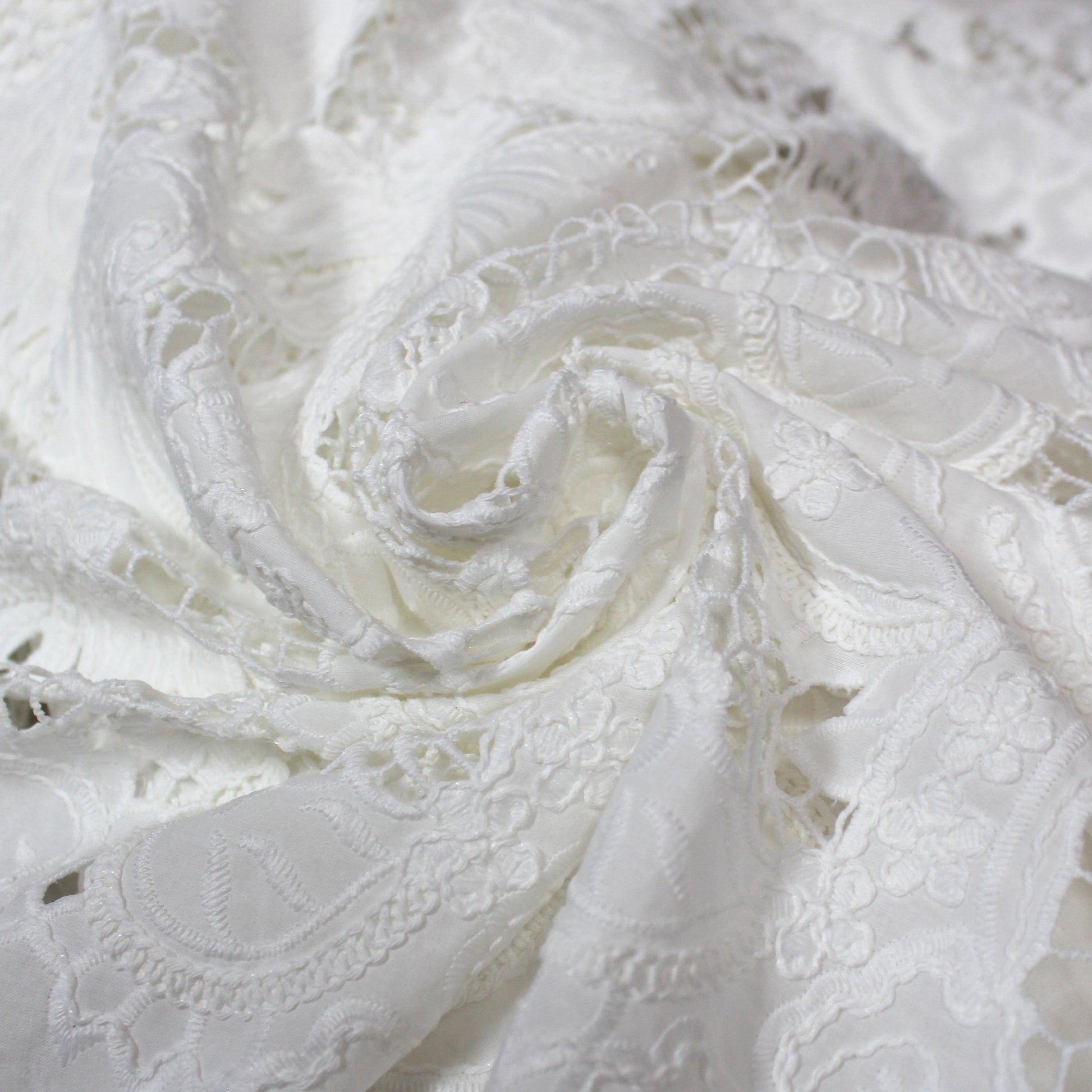 'Venezia' exquisite embroidered cotton lace
