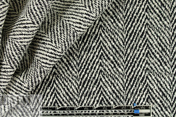 Carmen Marc Va1vo silver/black vertical stretch suiting
