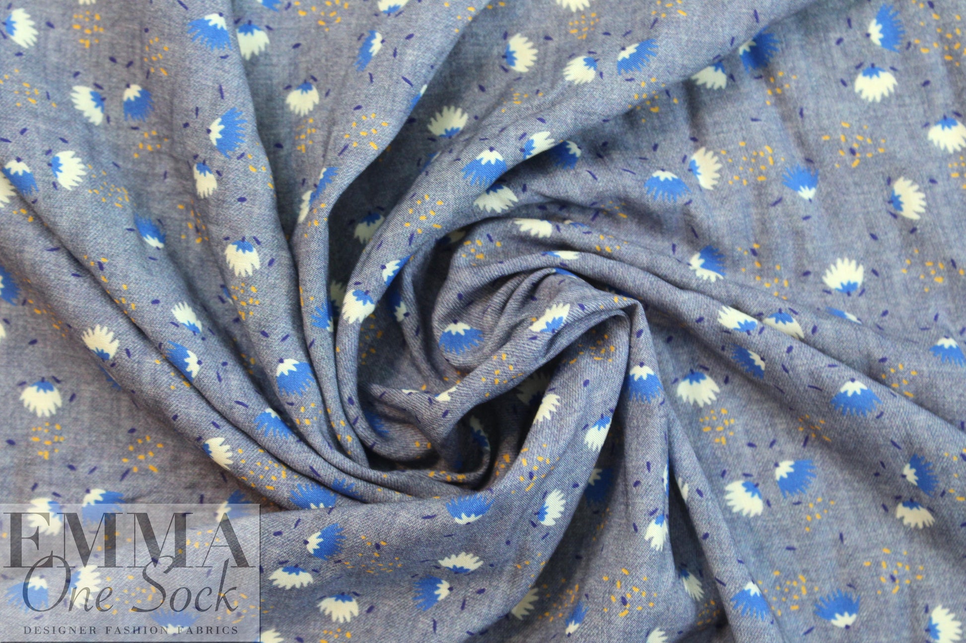 Italian little flower bursts drapey viscose woven 1 yard