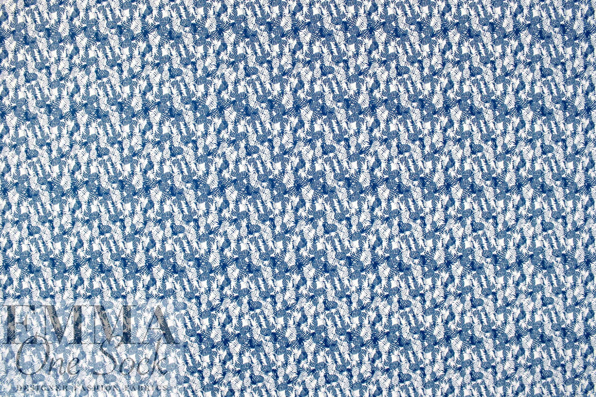 Italian pineapple graphic viscose/spandex knit 1.25 yd