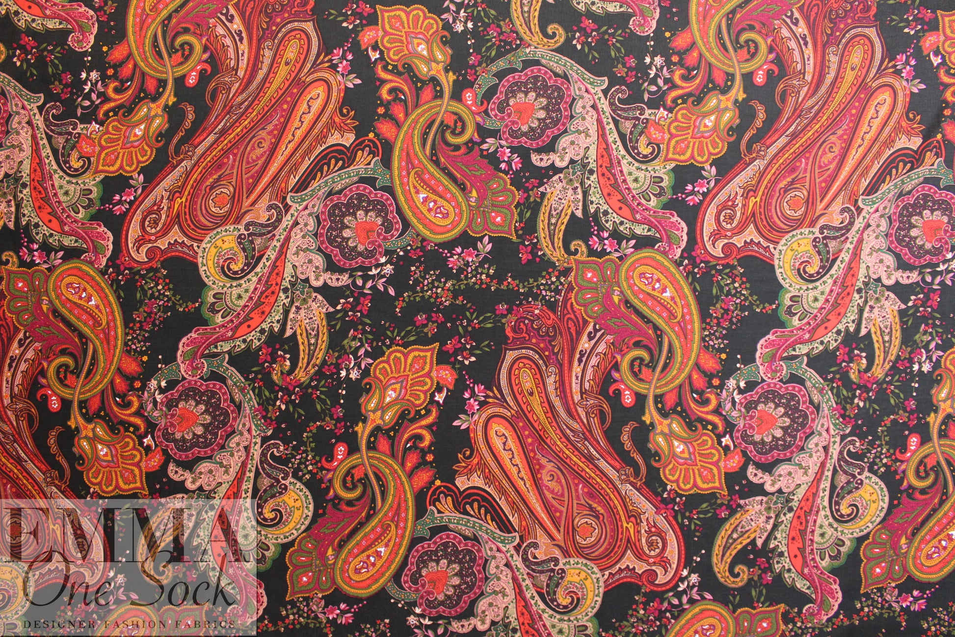 Italian viscose woven - stately paisley