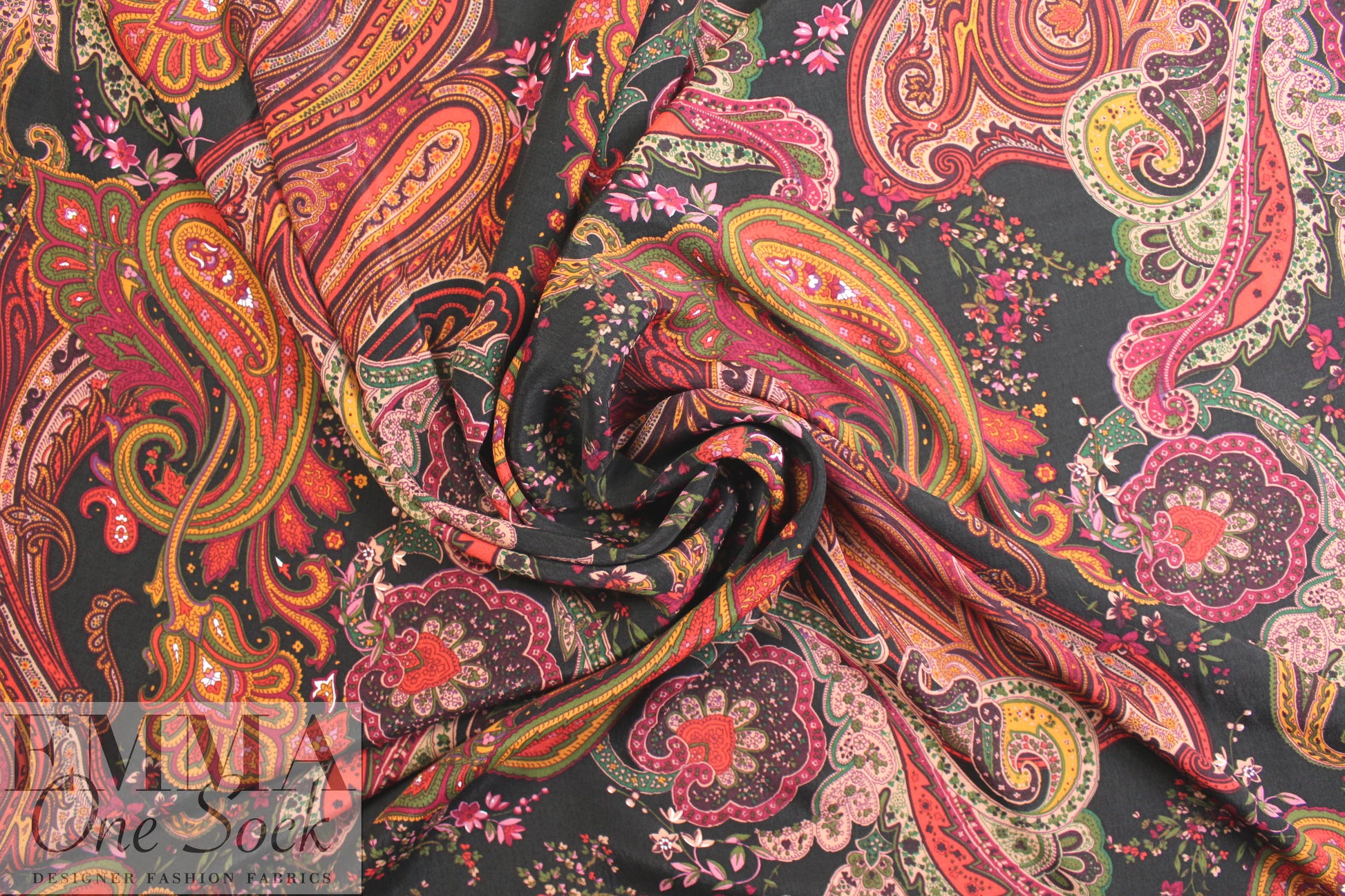 Italian viscose woven - stately paisley