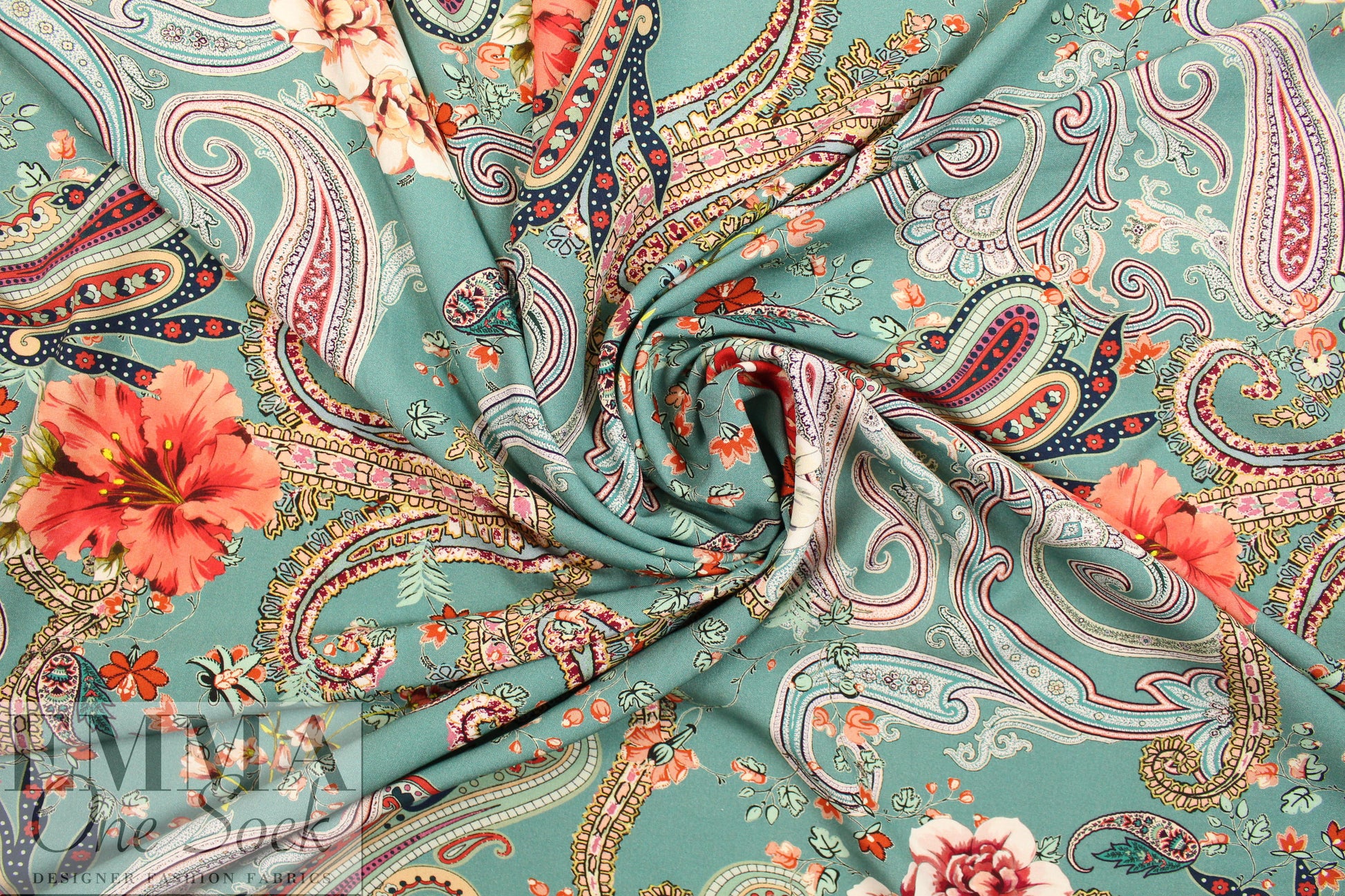 Italian 'daylily paisley' drapey viscose woven .66 yds