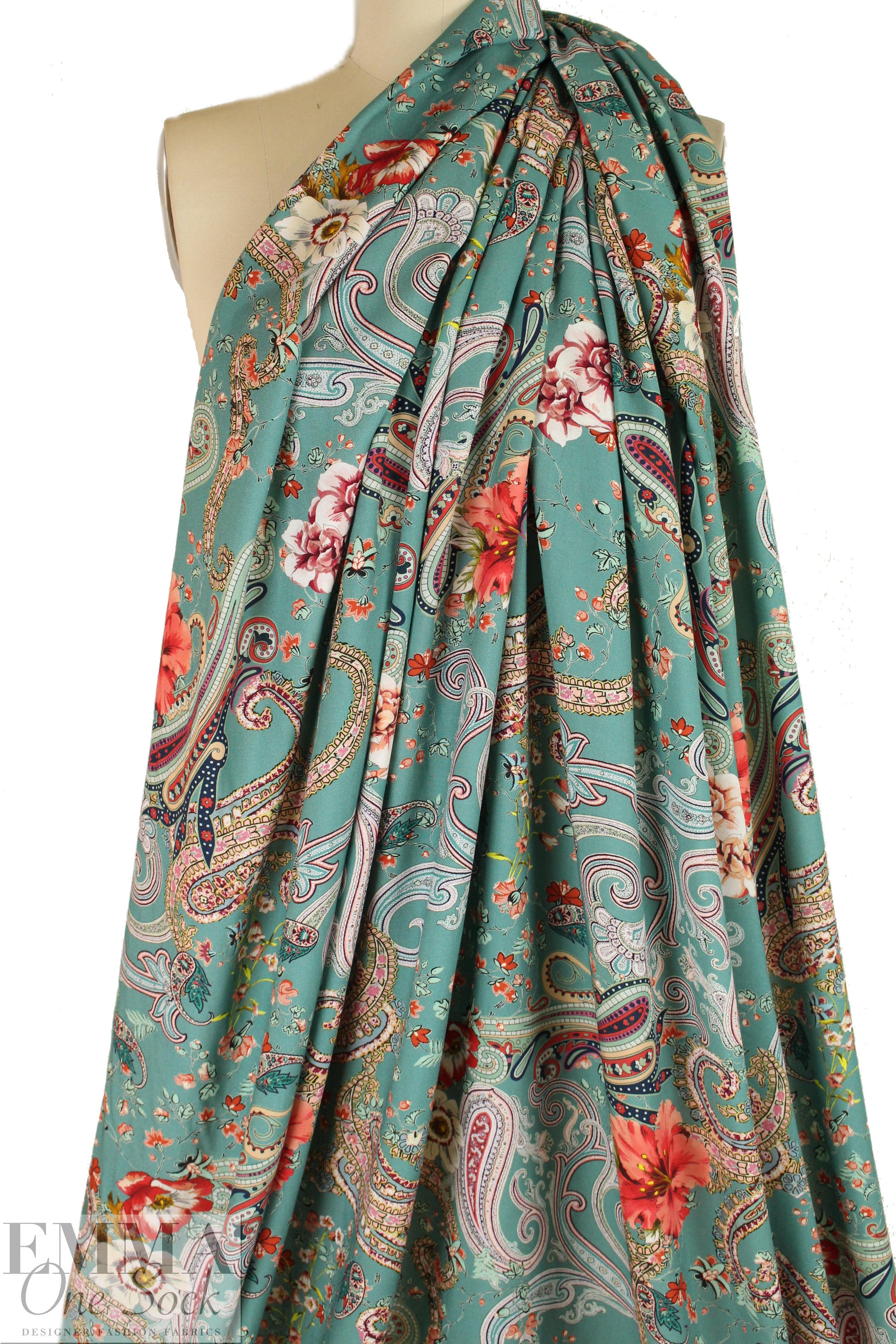Italian 'daylily paisley' drapey viscose woven .66 yds