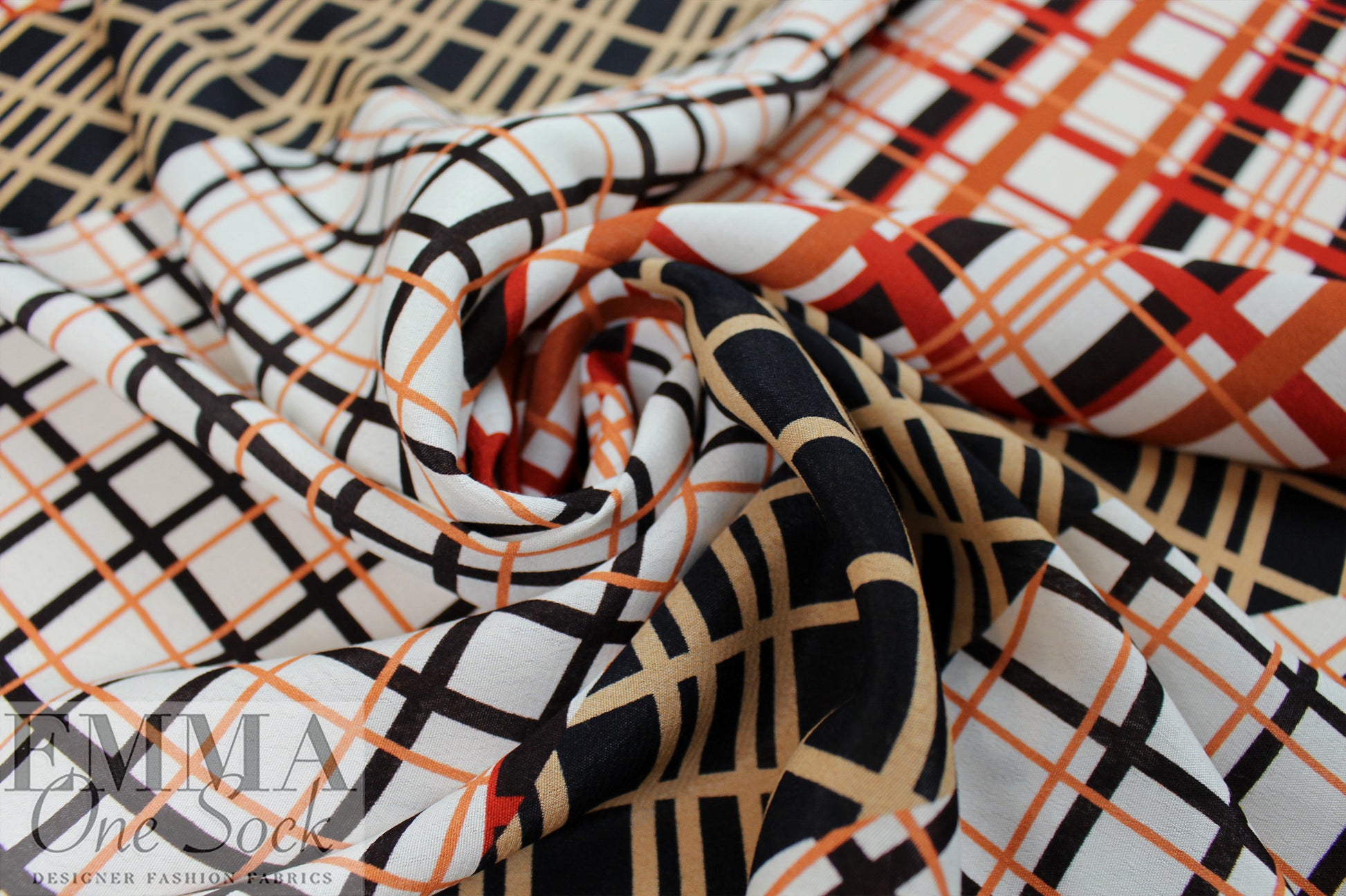 Massim0 viscose crepe woven - intersecting plaids .75 yds