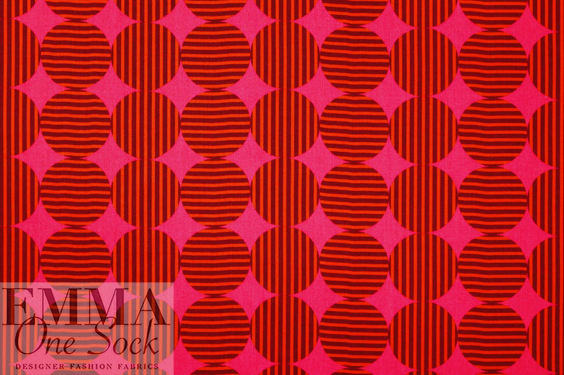 Massim0 'vibrant graphic' Italian drapey viscose woven 1.25 yds