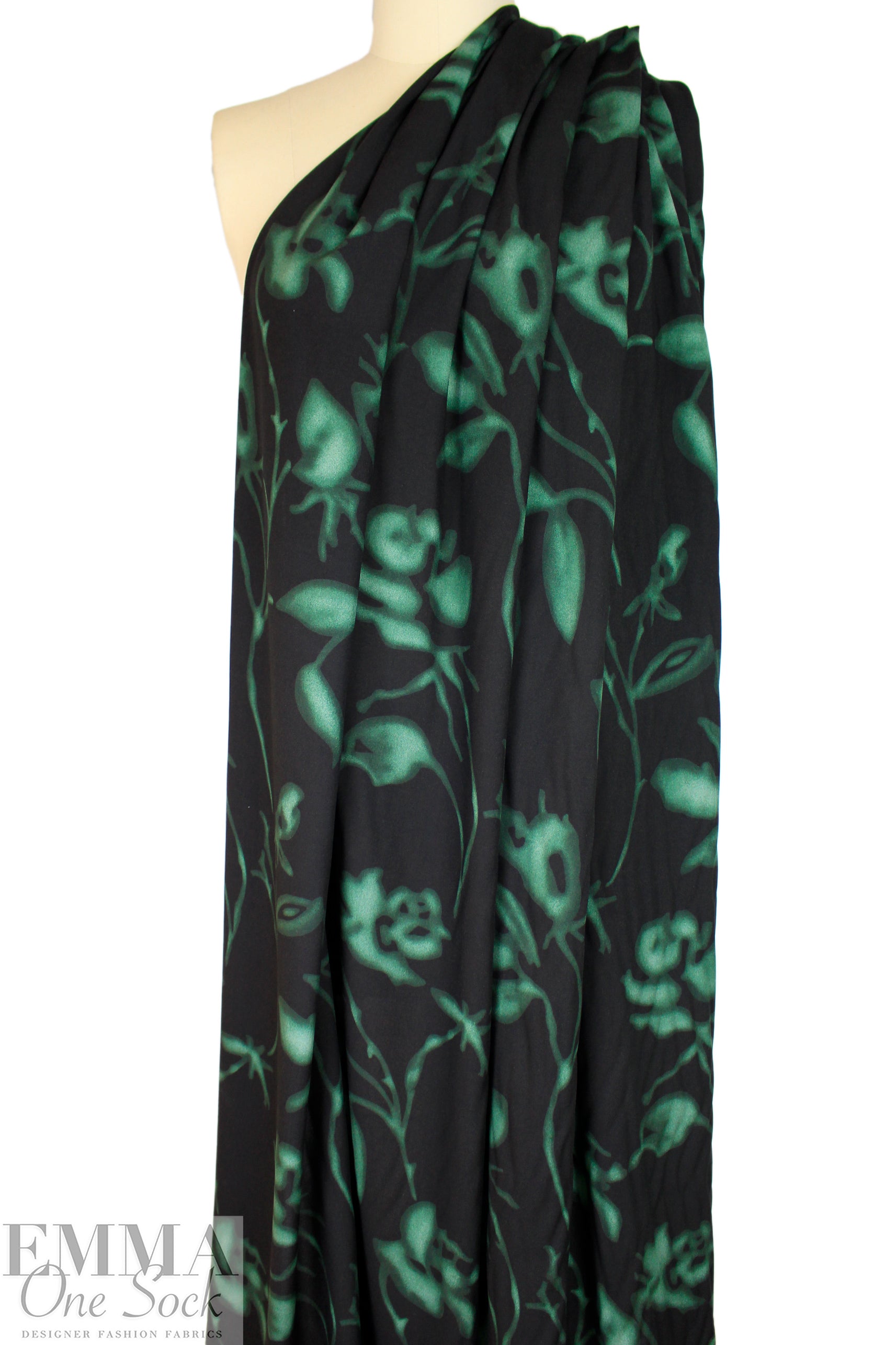 Italian 'whispering vines' viscose dressweight woven 1 yard