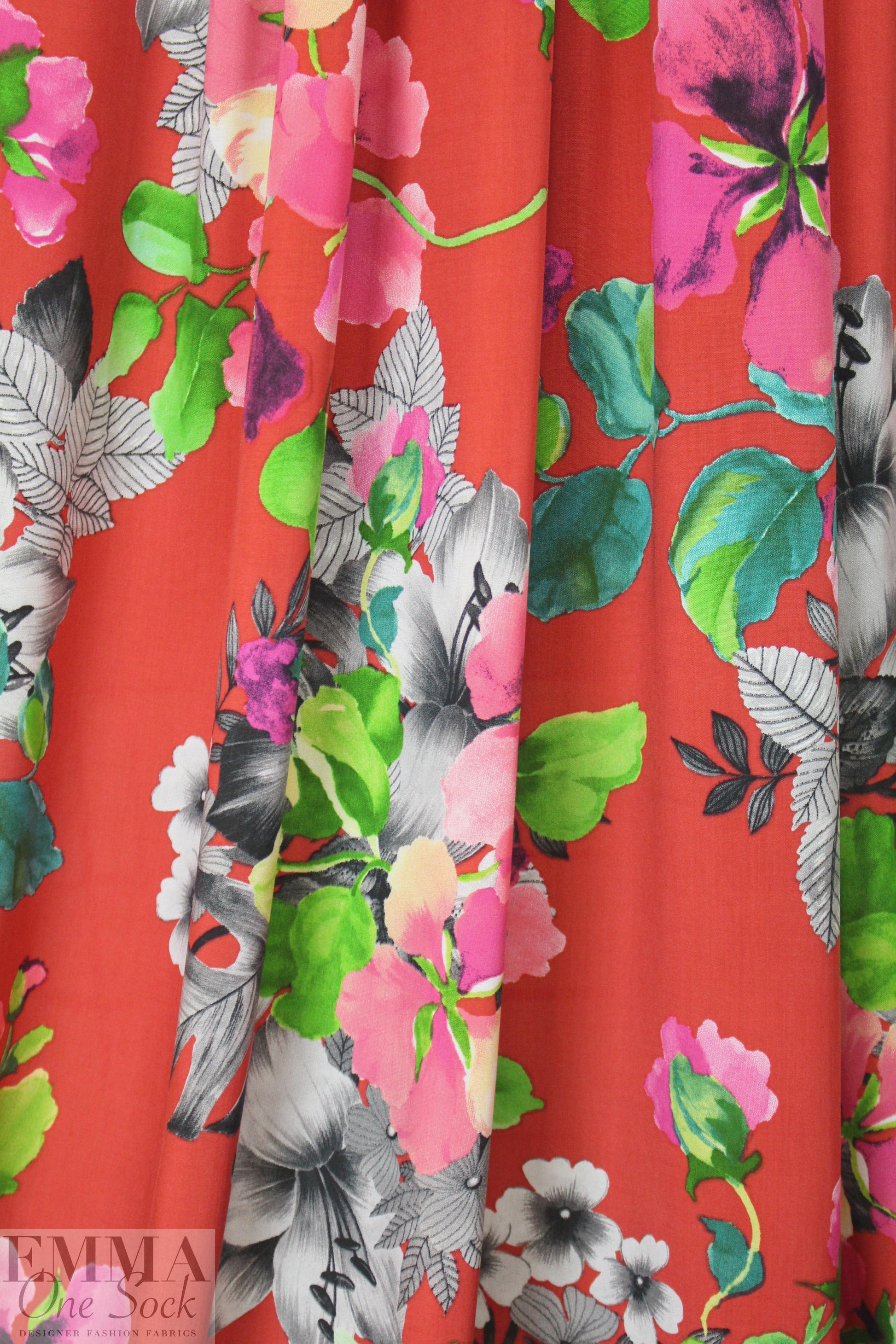 floral bouquets drapey viscose woven - red 1.625 yd