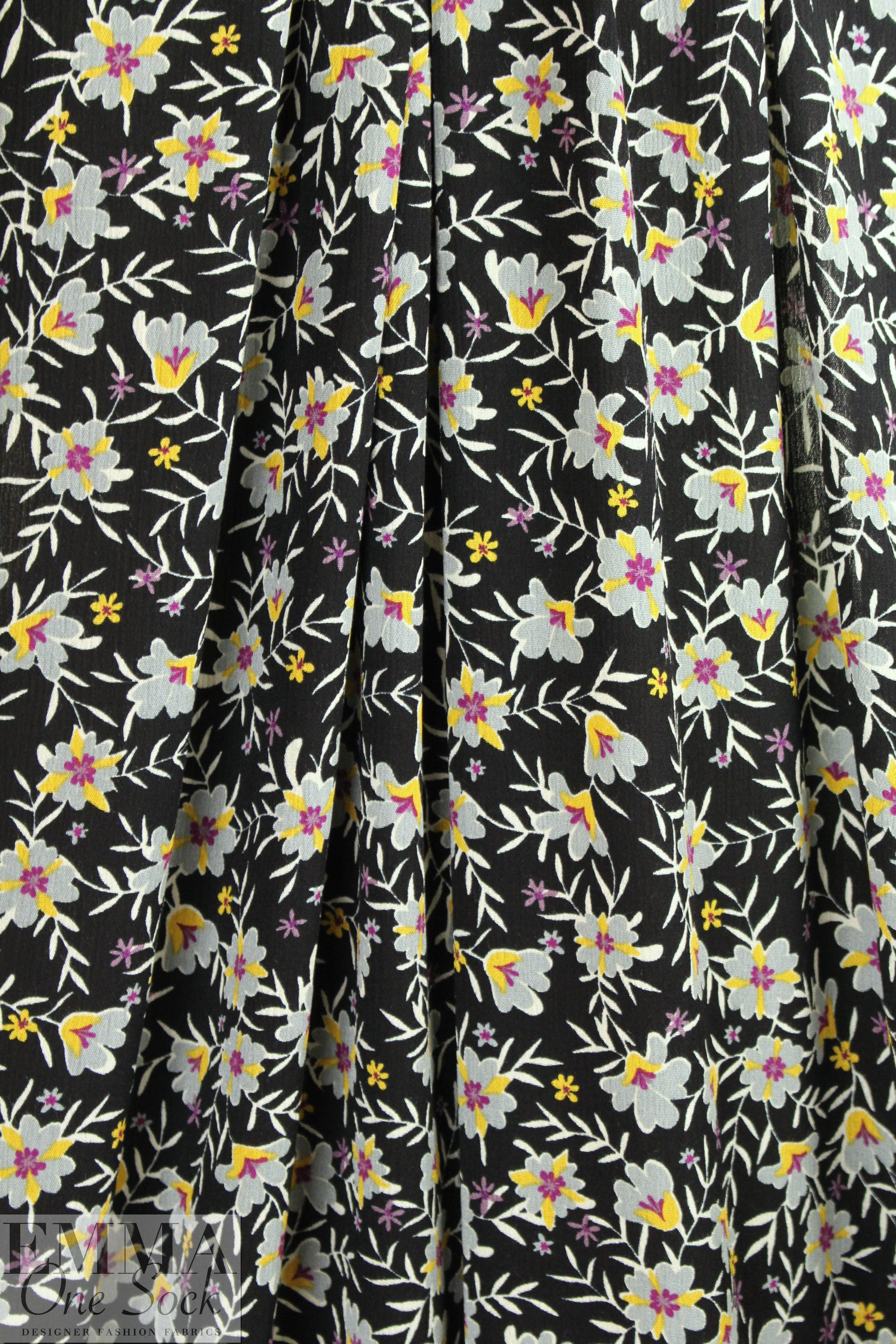yoryu viscose crinkled woven - sterling blossoms 1.8 yd