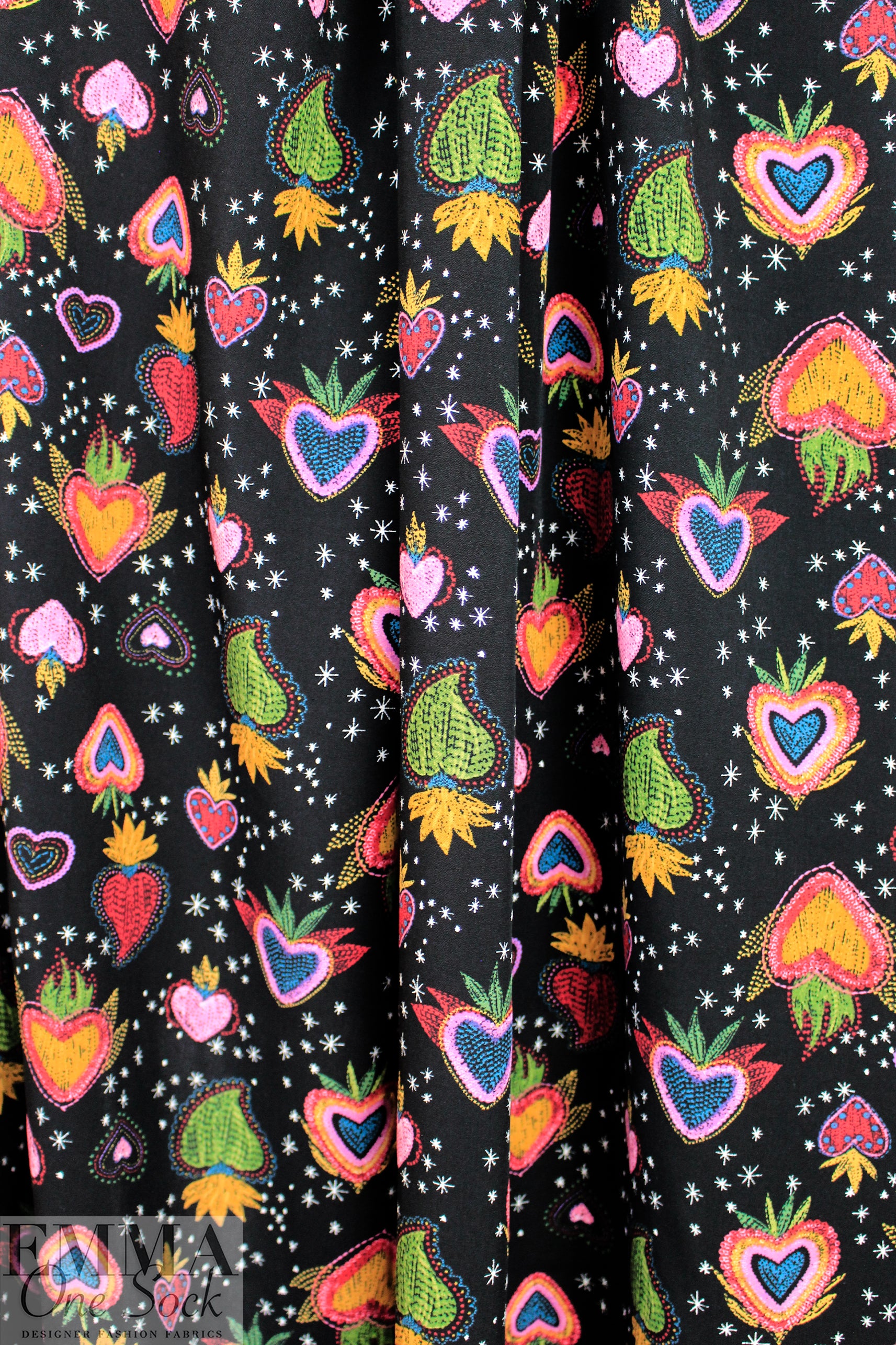 'strawberry hearts' Oeko-tex viscose challis woven 1.625 yd