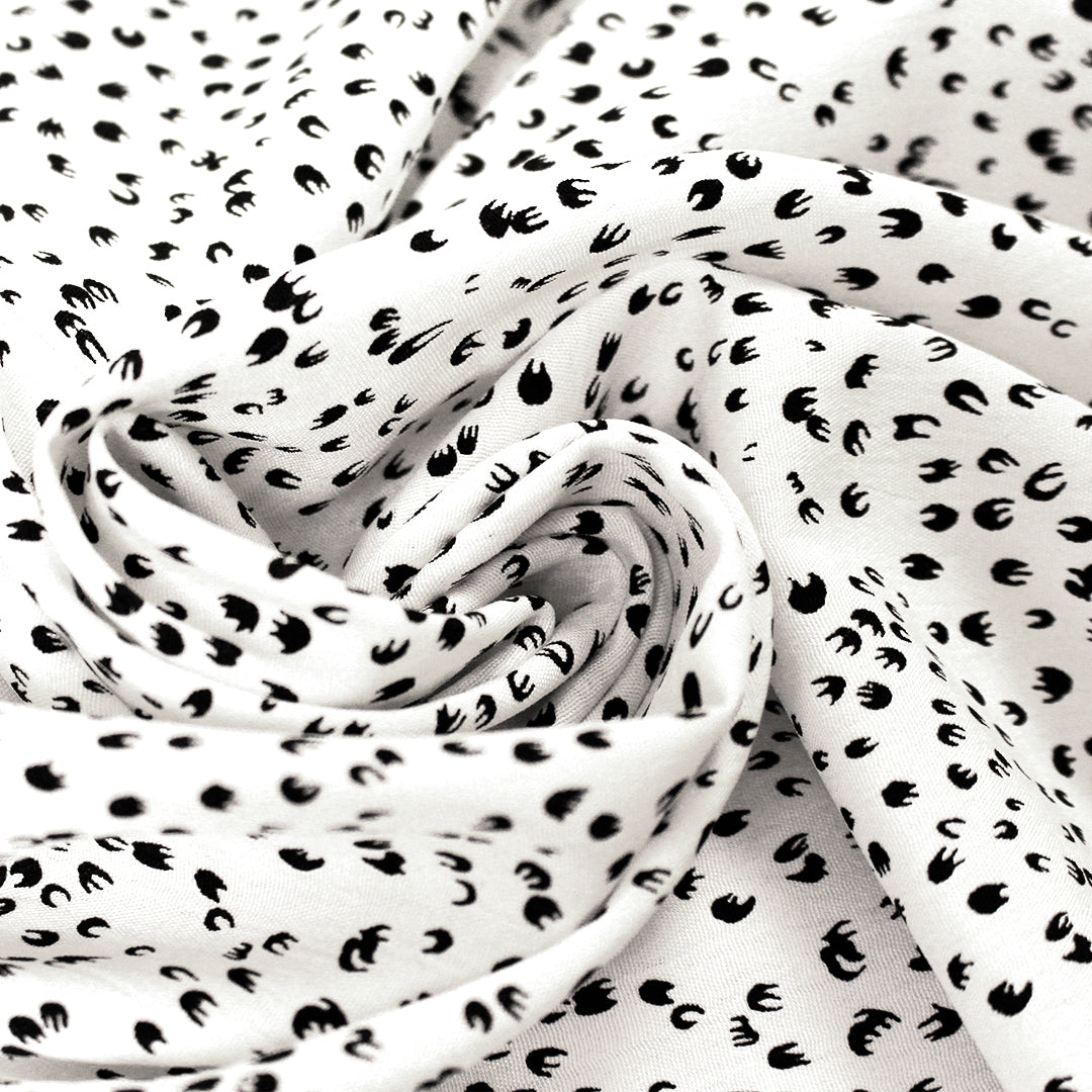CA designer 'petite prints' viscose blend woven - black/white .625 yds