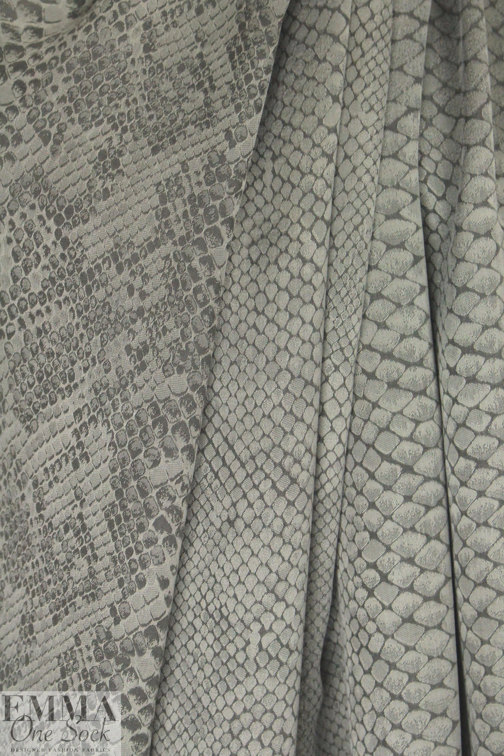 Italian reversible dressweight reptile jacquard 2 yds