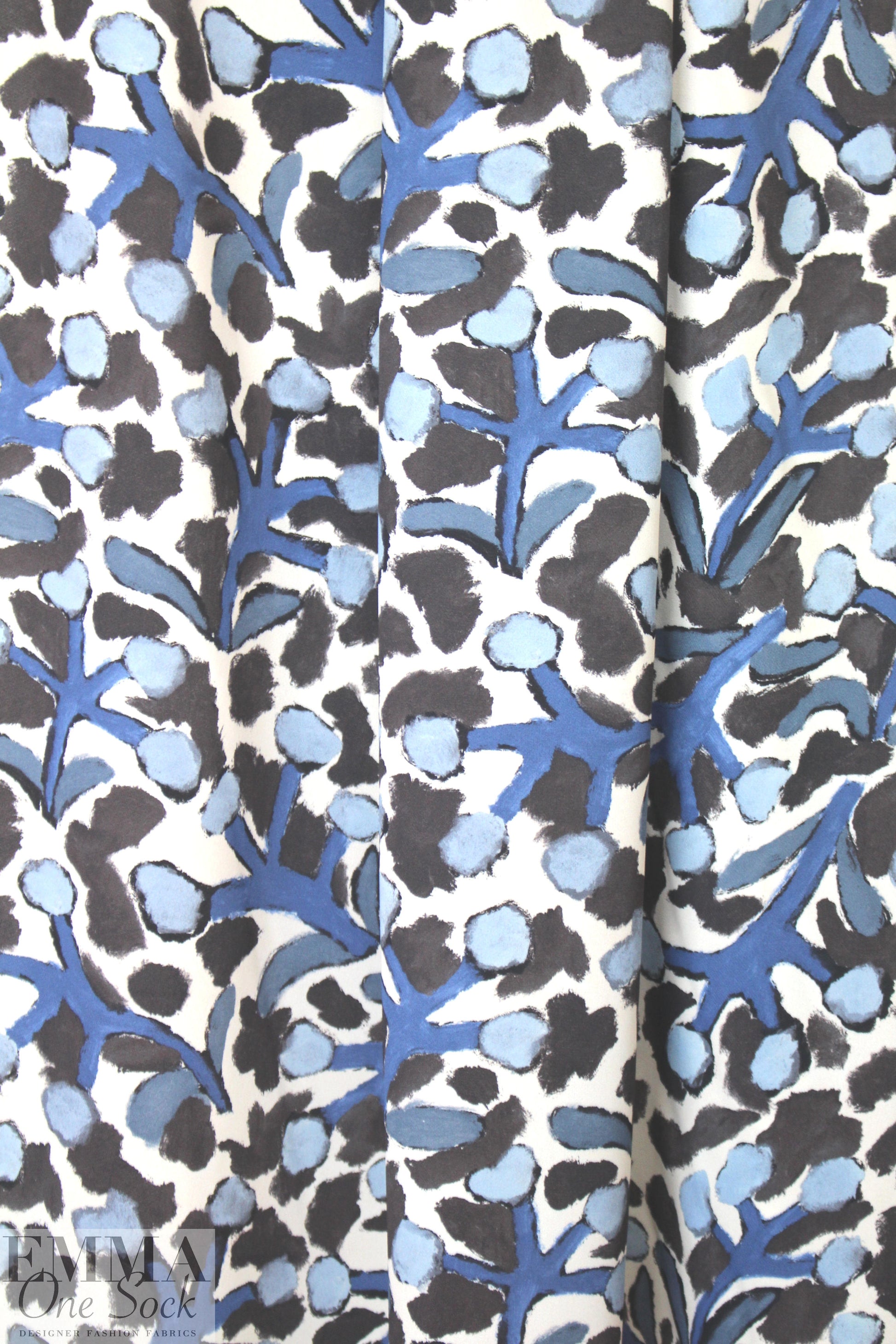 Mi11y blue/bark blooming graphic viscose crepe woven