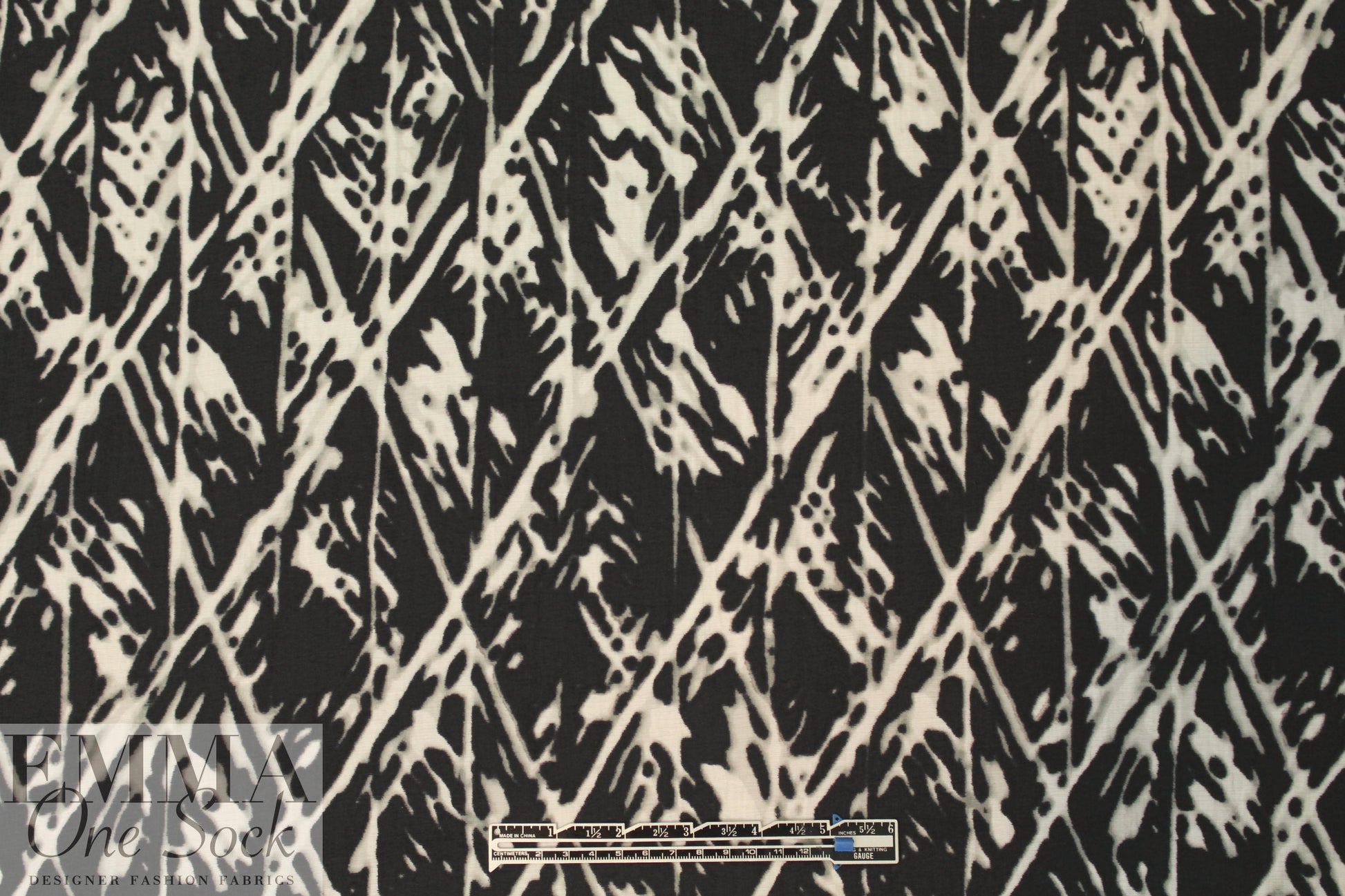 Tah@ri textured viscose woven - diamond woodcut