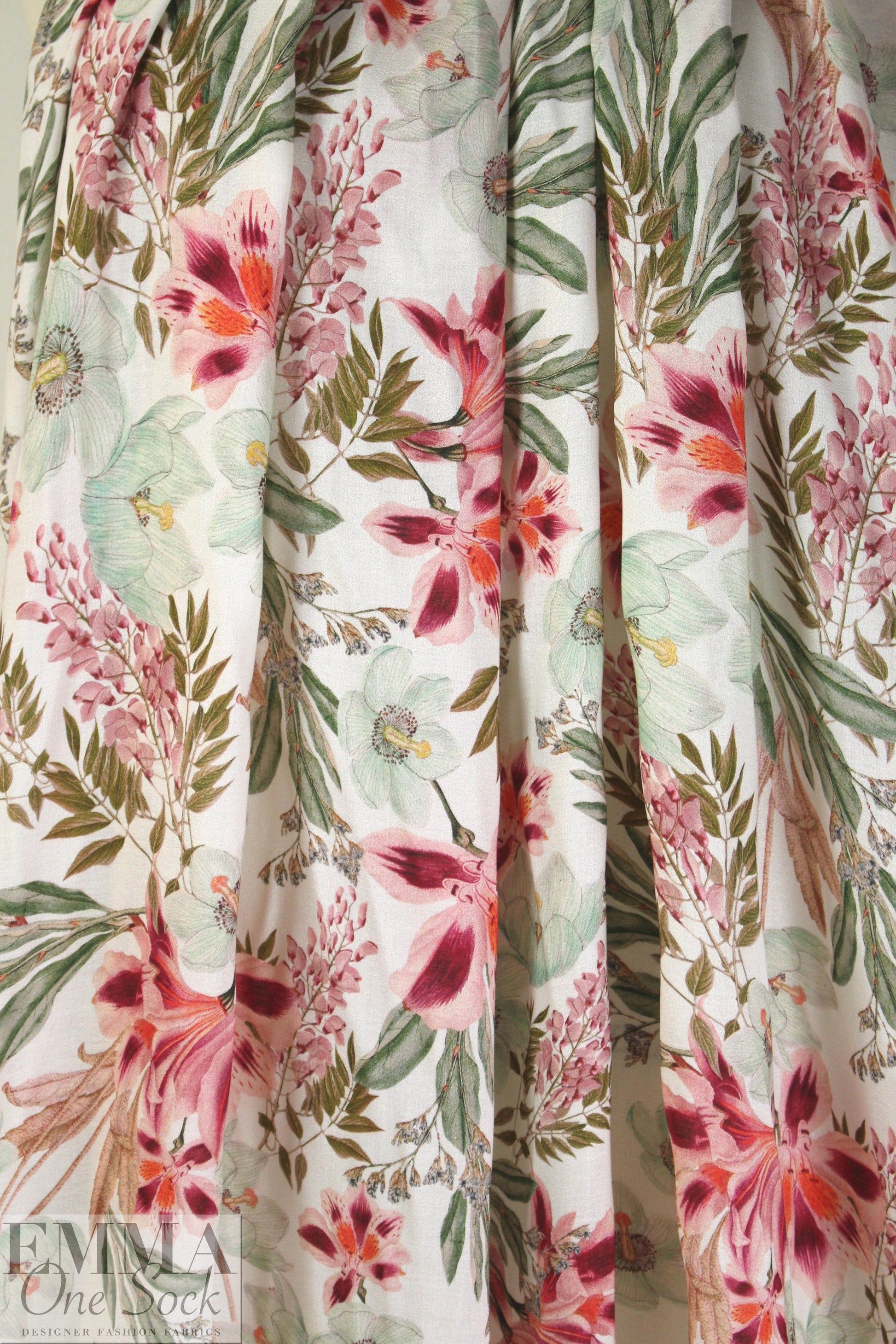 Italian viscose crepe woven - garden in bloom