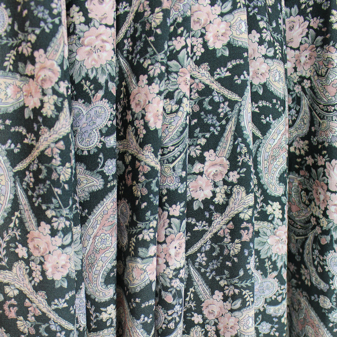 'dusty pink paisley' printed rayon crepe woven .75 yds
