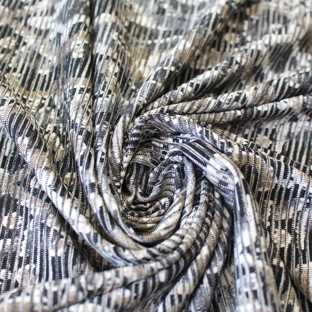'diamondback scroll' viscose blend variegated knit - gray/taupe .9 yds