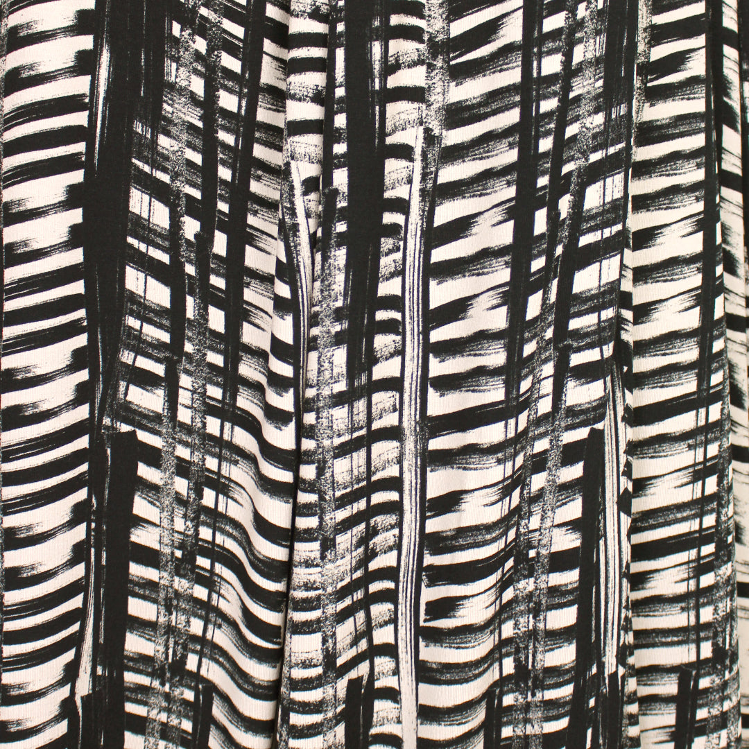 'edgy brushstrokes' stretch viscose knit - black/ecru 1.25 yds