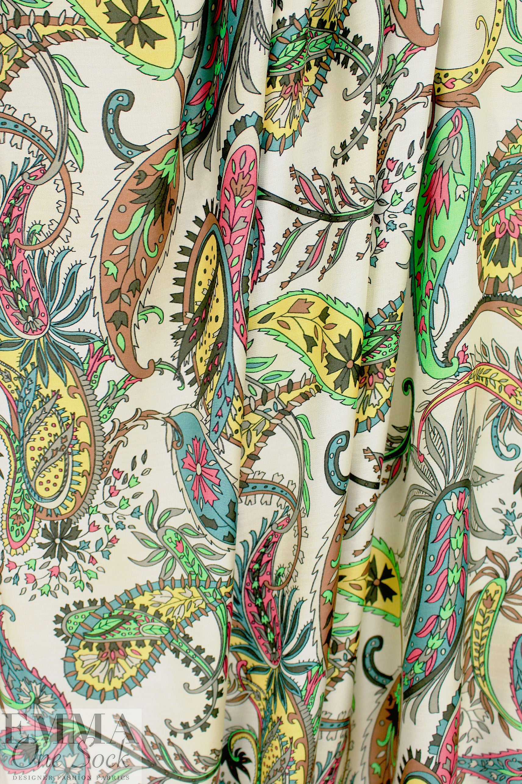 Italian designer viscose/silk 'paisley song' lightweight twill 2 yd