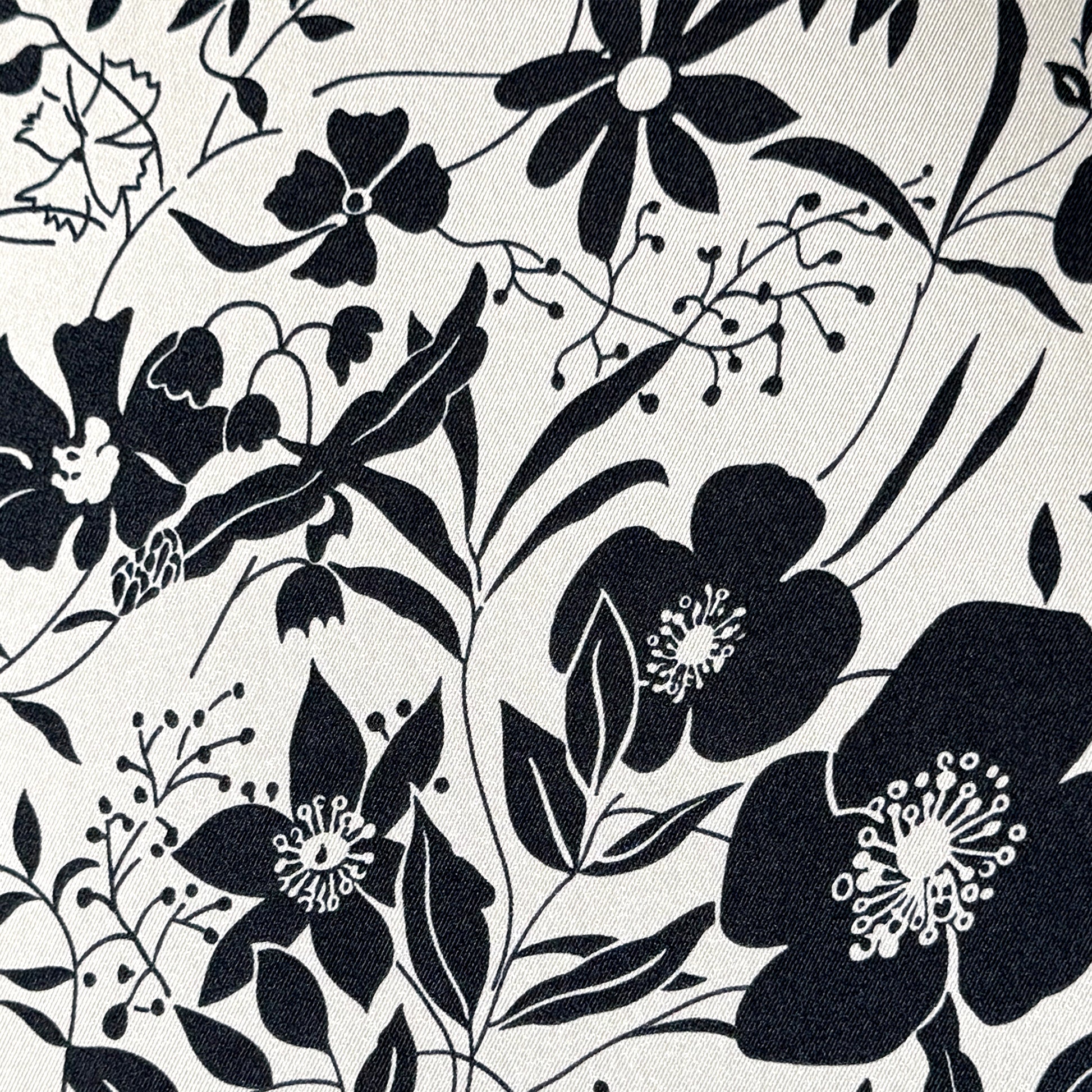 Italian floral silhouette lightweight twill - black/champagne