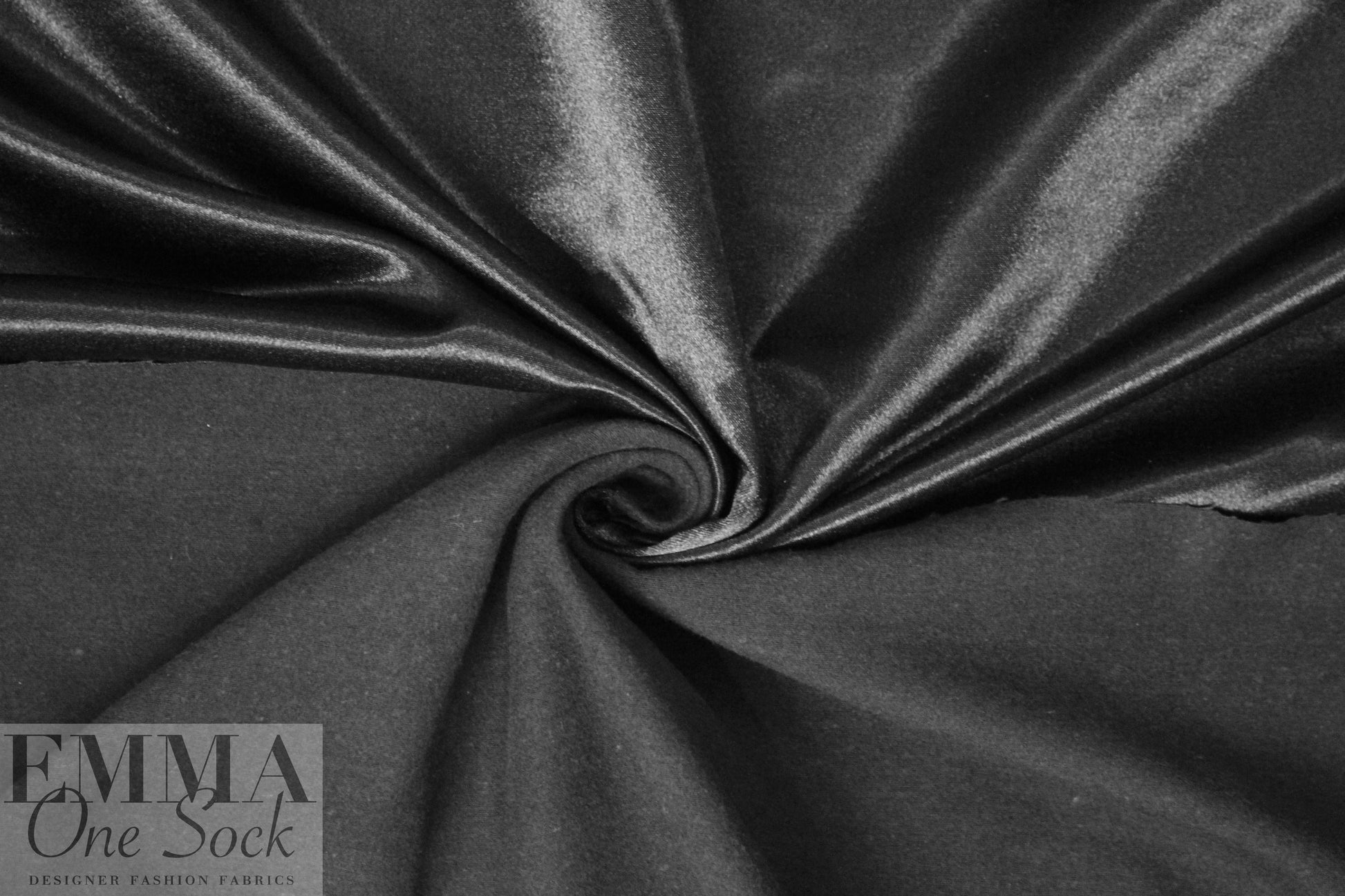 warm back coat lining - black 2.375 yd