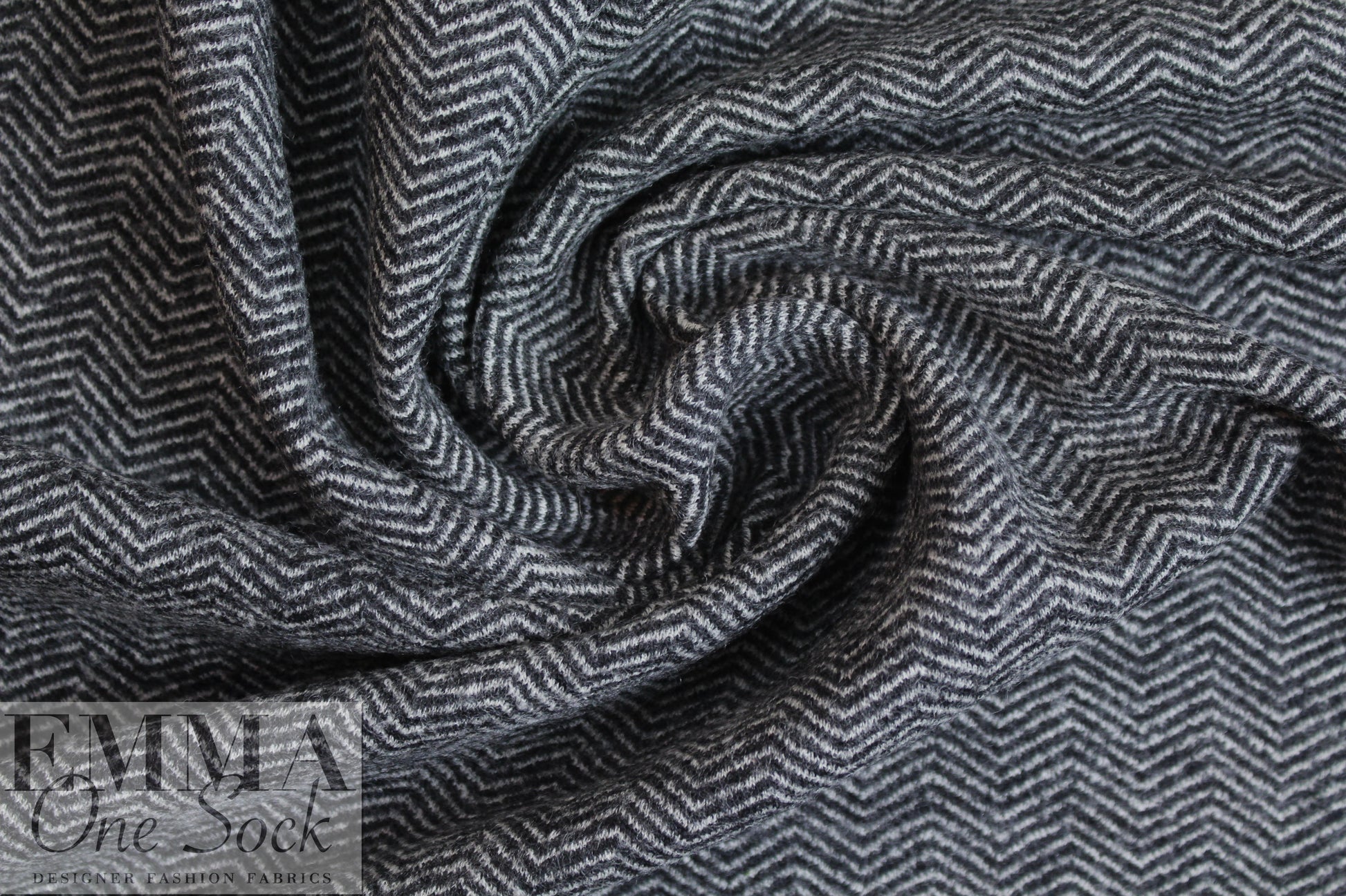 Italian wool herringbone doubleknit - off black/white
