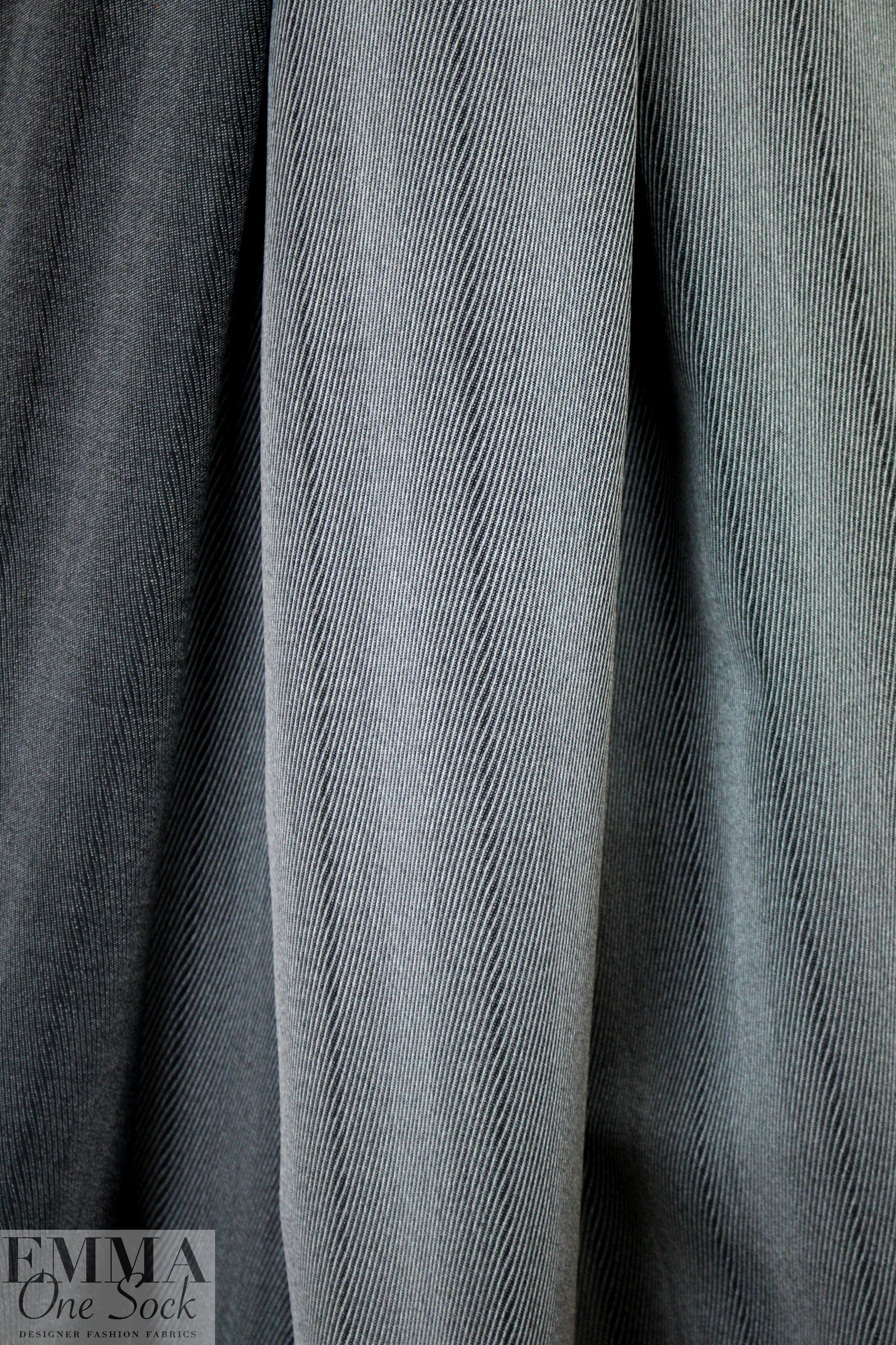 famous designer virgin wool wavy stripe - black/silver