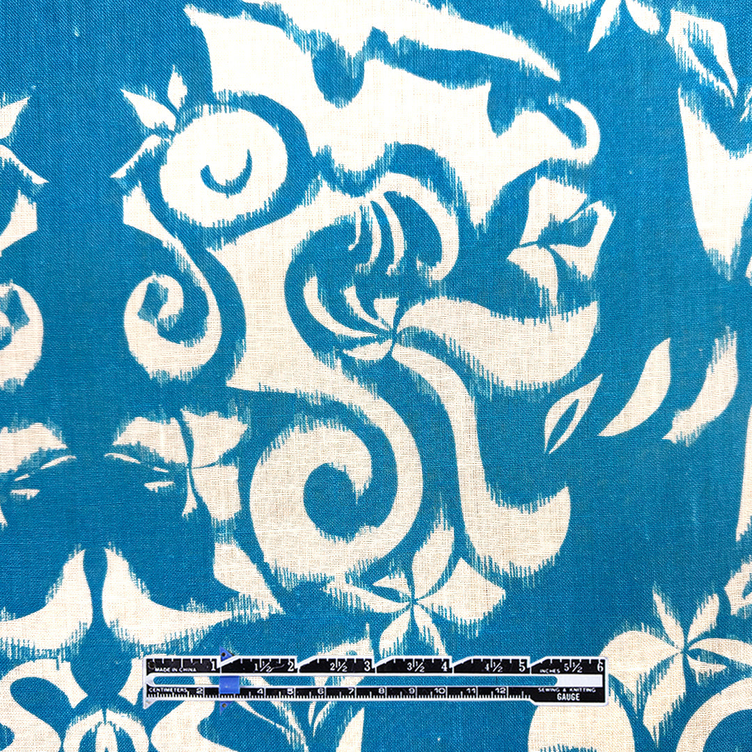 M. Lhui11ier 'Grecian Isle' scroll linen woven 1 yard