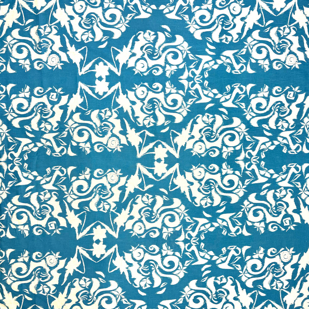 M. Lhui11ier 'Grecian Isle' scroll linen woven 1 yard